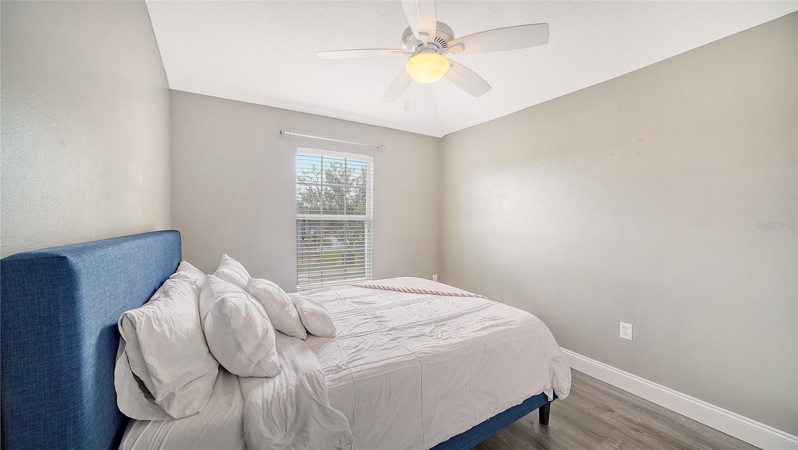 6122 BLUE RUNNER CT