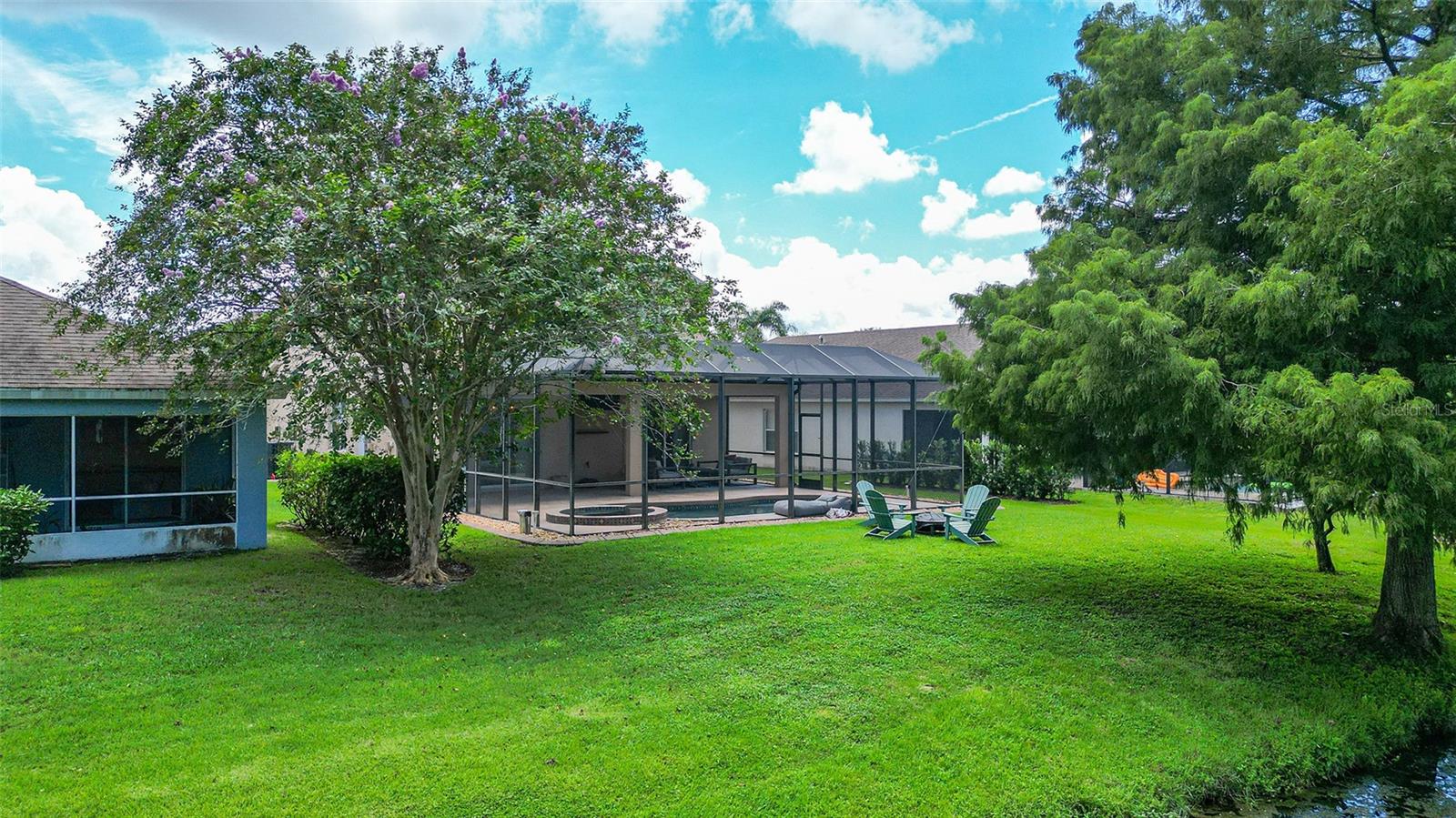 6122 BLUE RUNNER CT