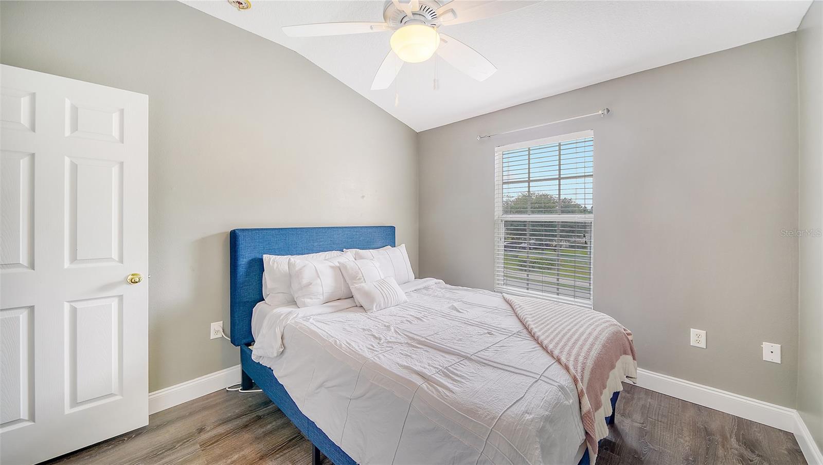 6122 BLUE RUNNER CT