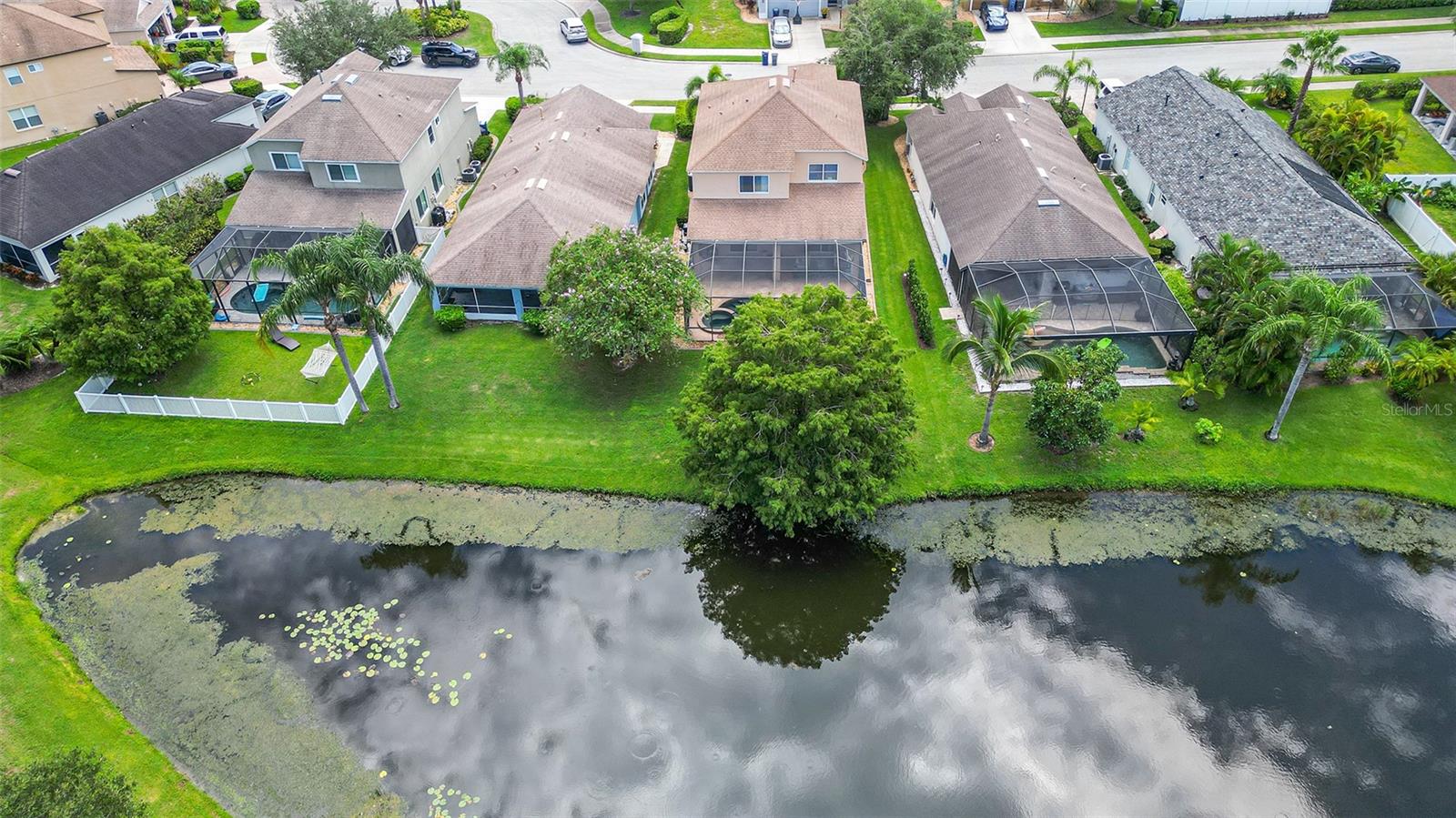 6122 BLUE RUNNER CT