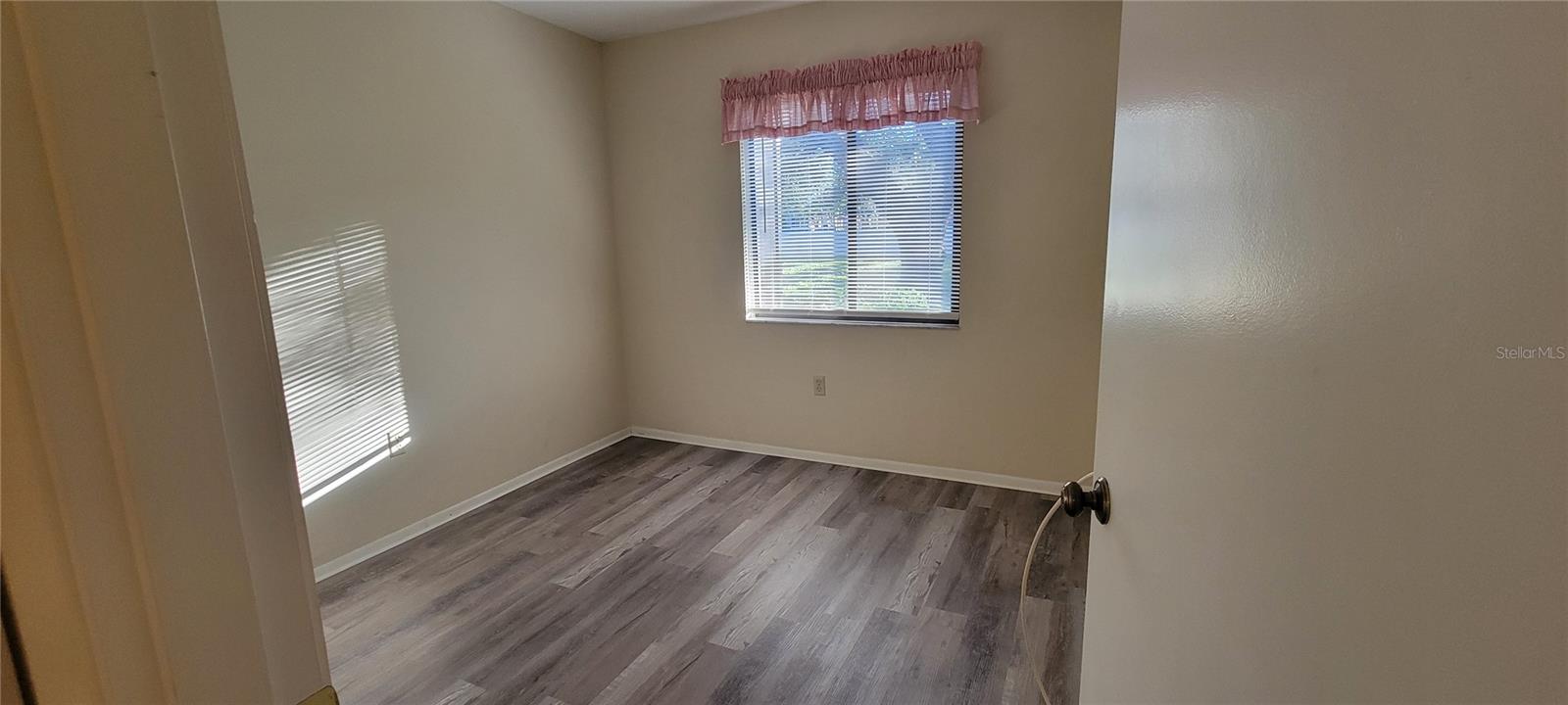 5727 GARDENS DR #5727