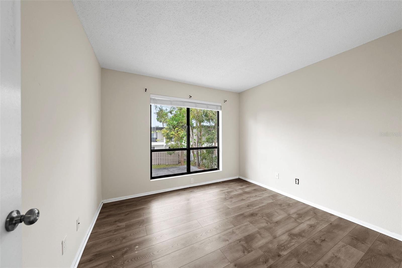 4001 BENEVA RD #304