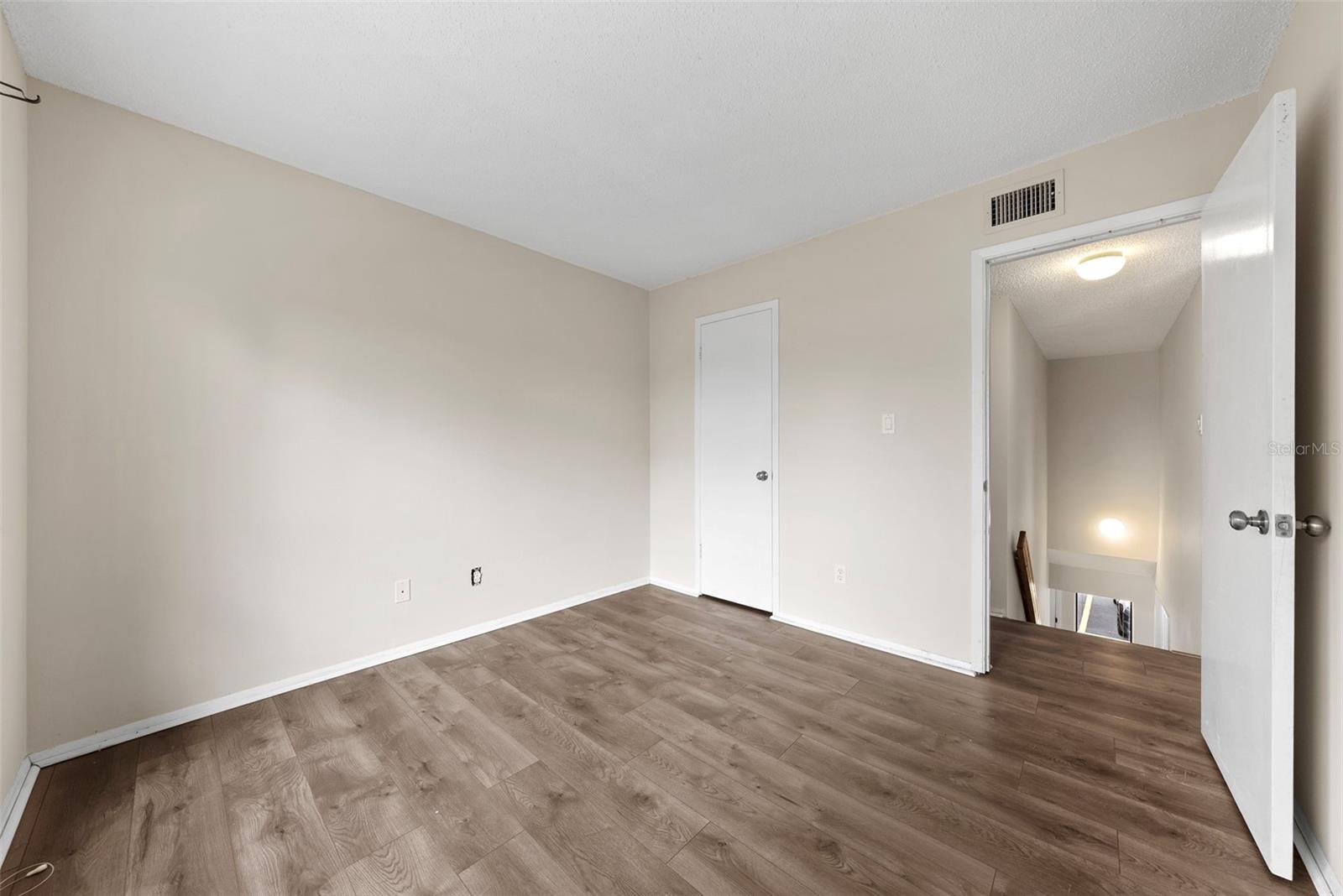 4001 BENEVA RD #304