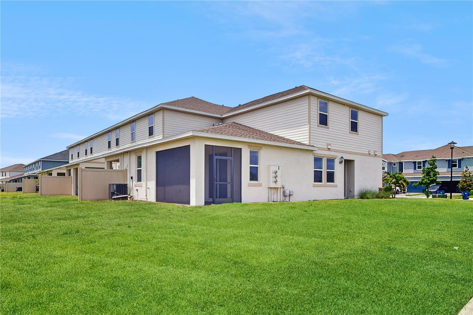 1824 WOODLEAF HAMMOCK CT