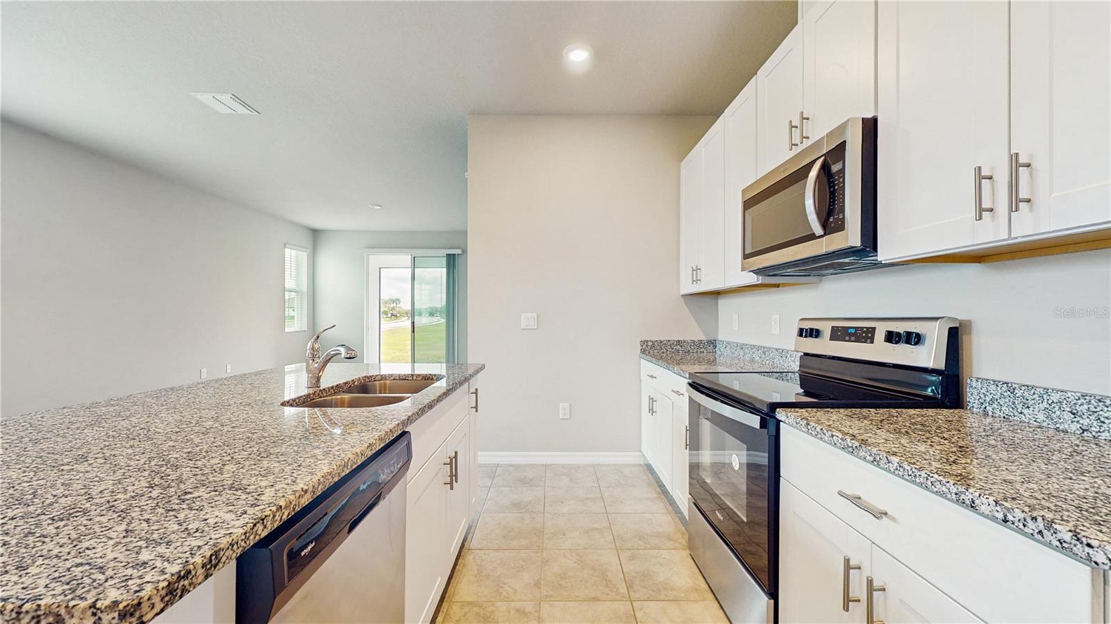 1824 WOODLEAF HAMMOCK CT