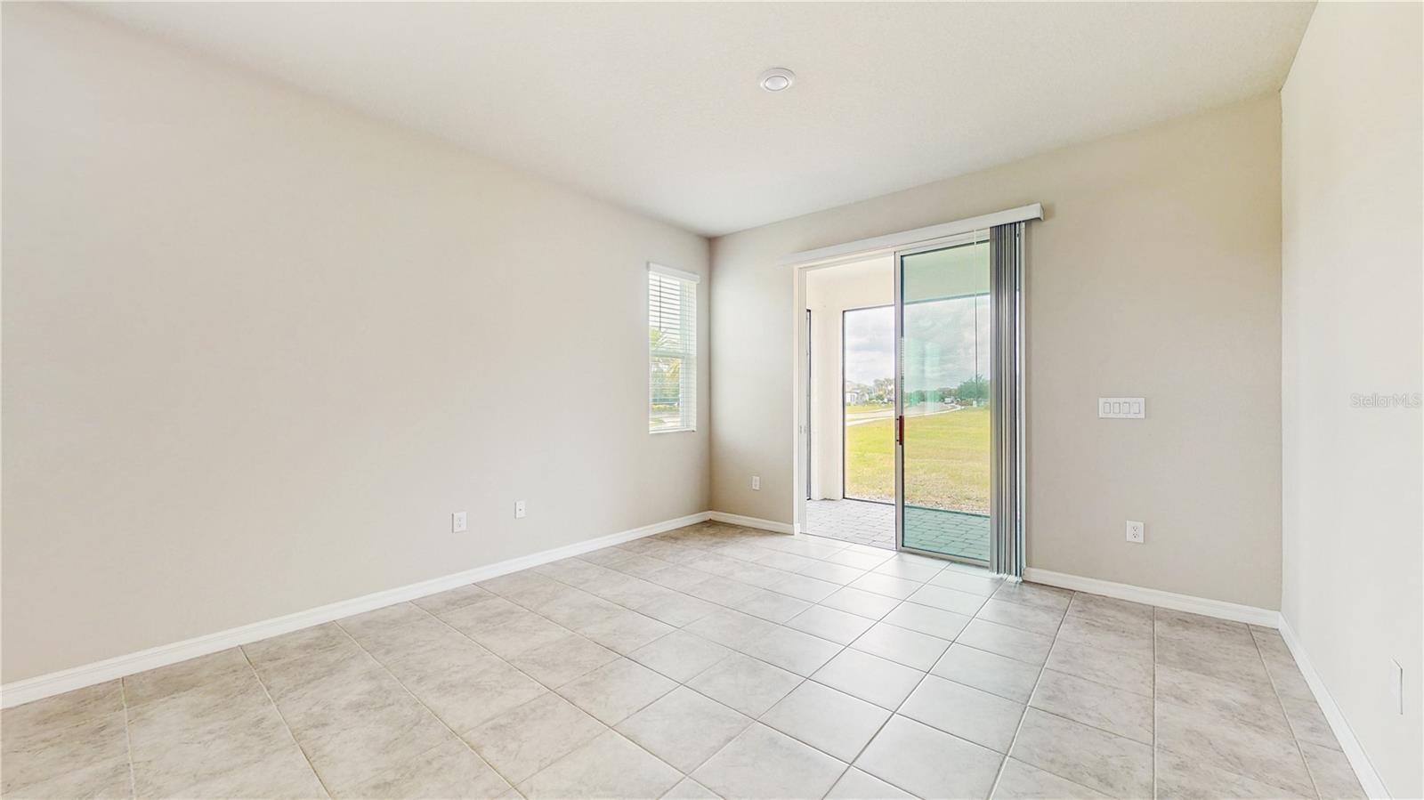 1824 WOODLEAF HAMMOCK CT