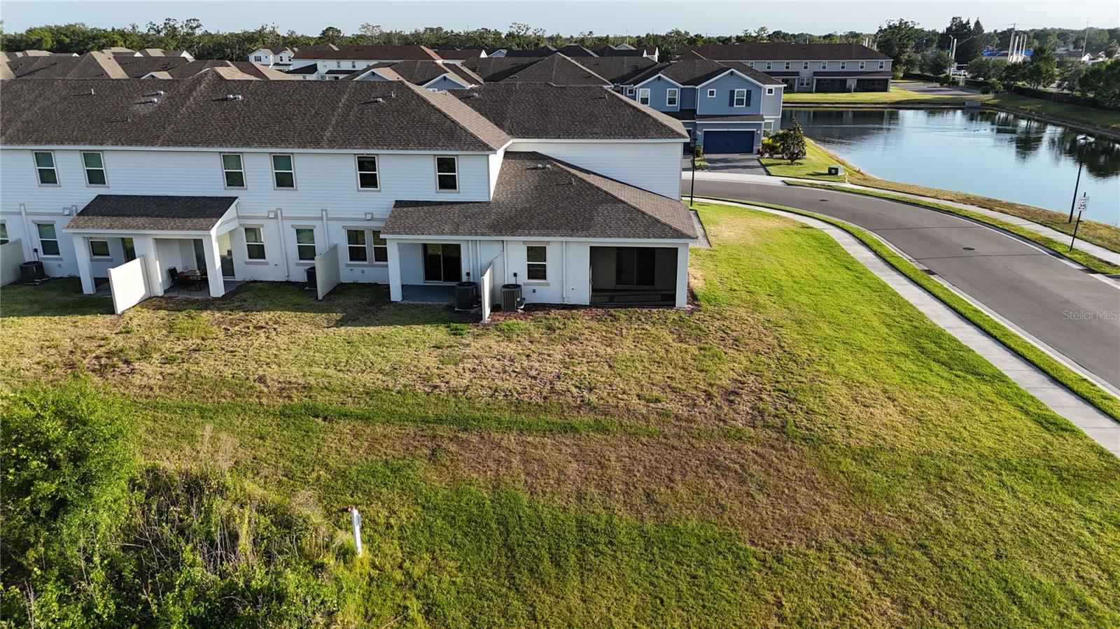 1824 WOODLEAF HAMMOCK CT