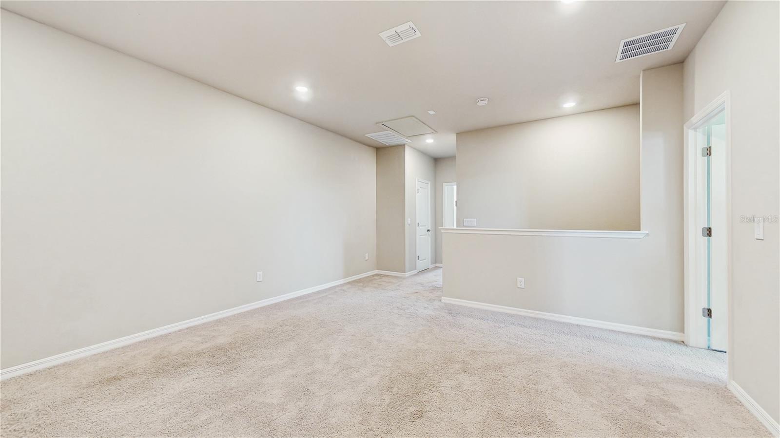 1824 WOODLEAF HAMMOCK CT