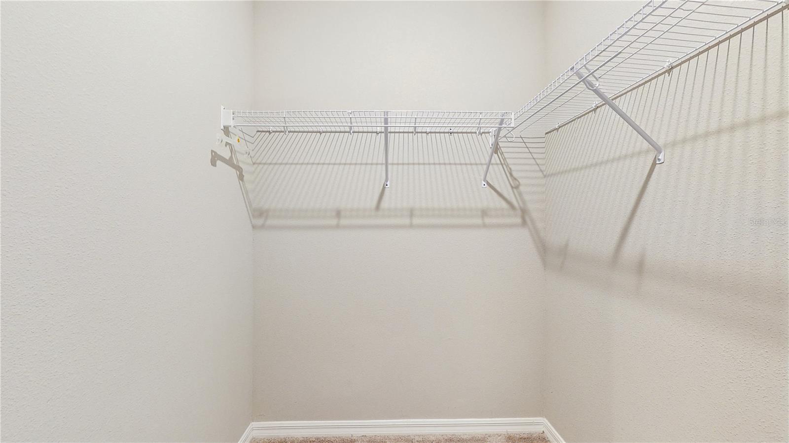 1824 WOODLEAF HAMMOCK CT