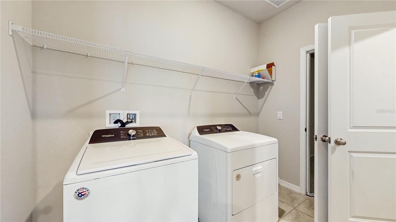 1824 WOODLEAF HAMMOCK CT