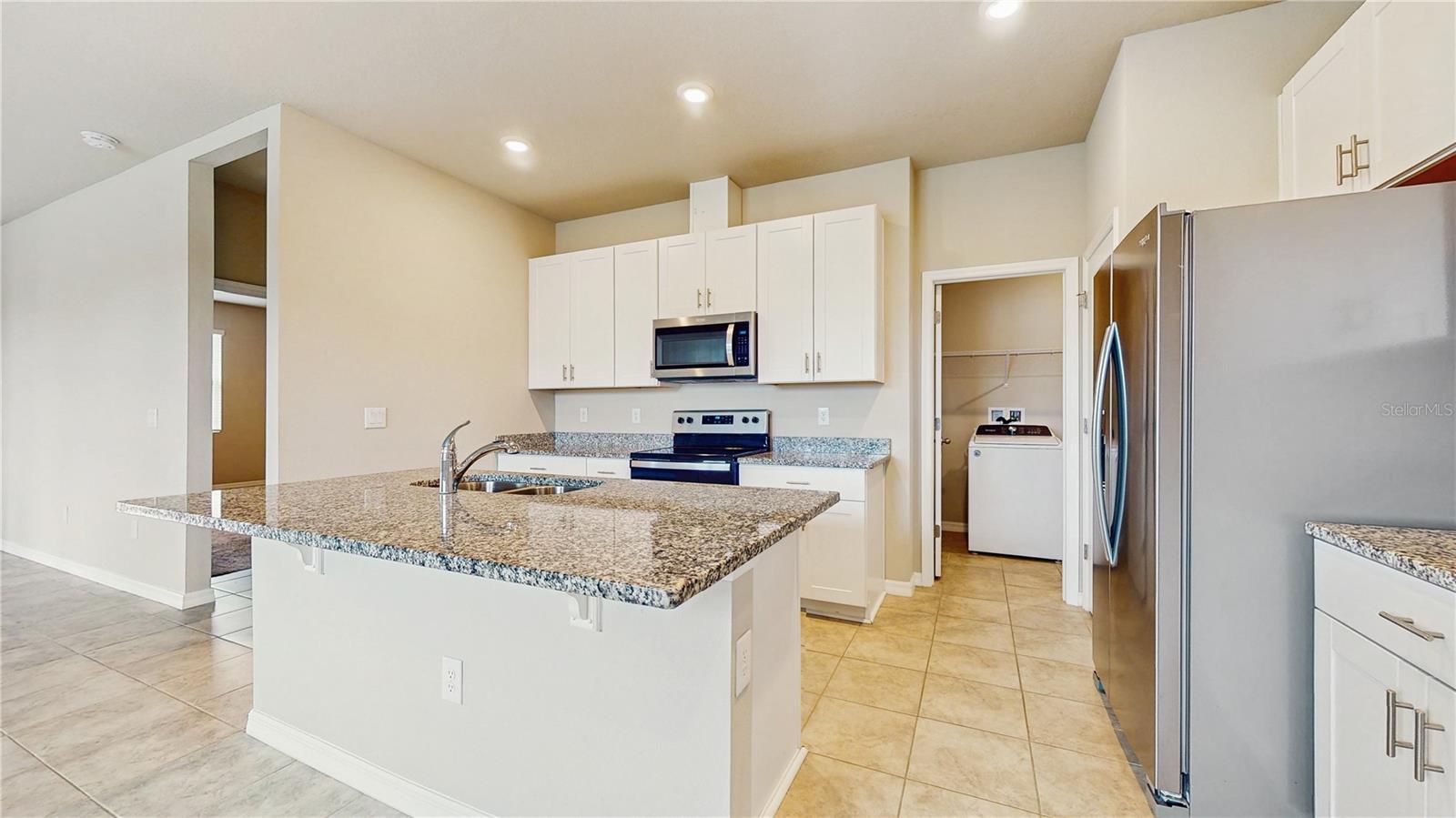 1824 WOODLEAF HAMMOCK CT