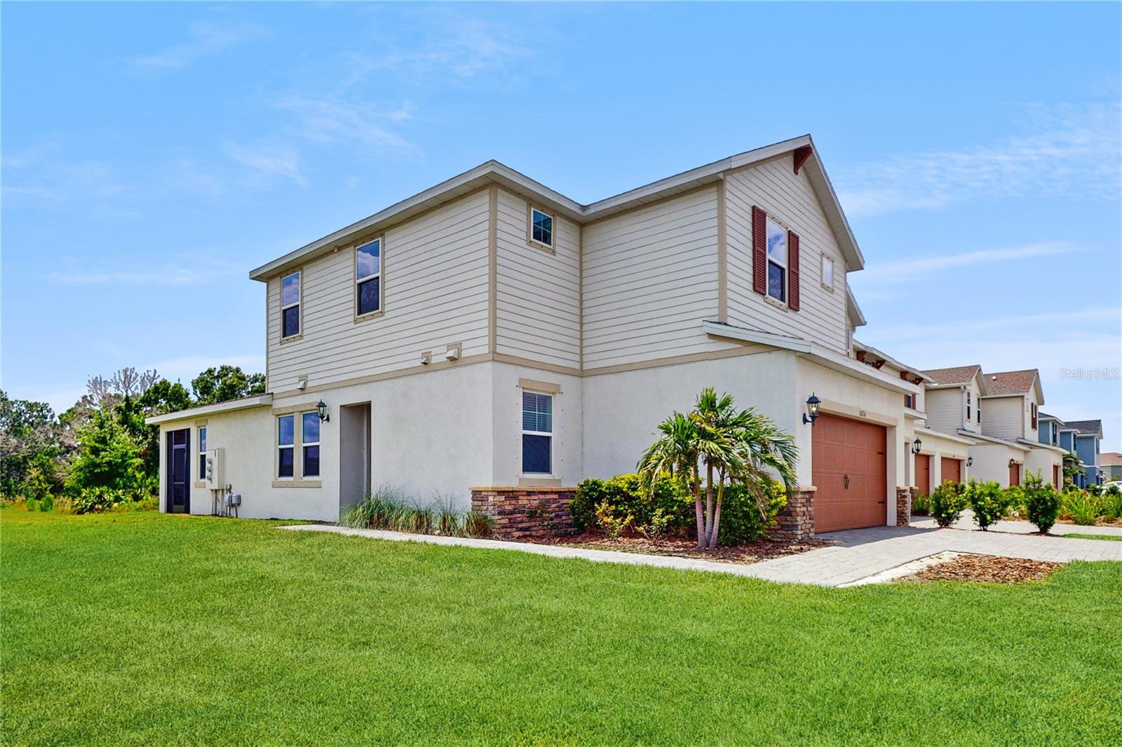 1824 WOODLEAF HAMMOCK CT