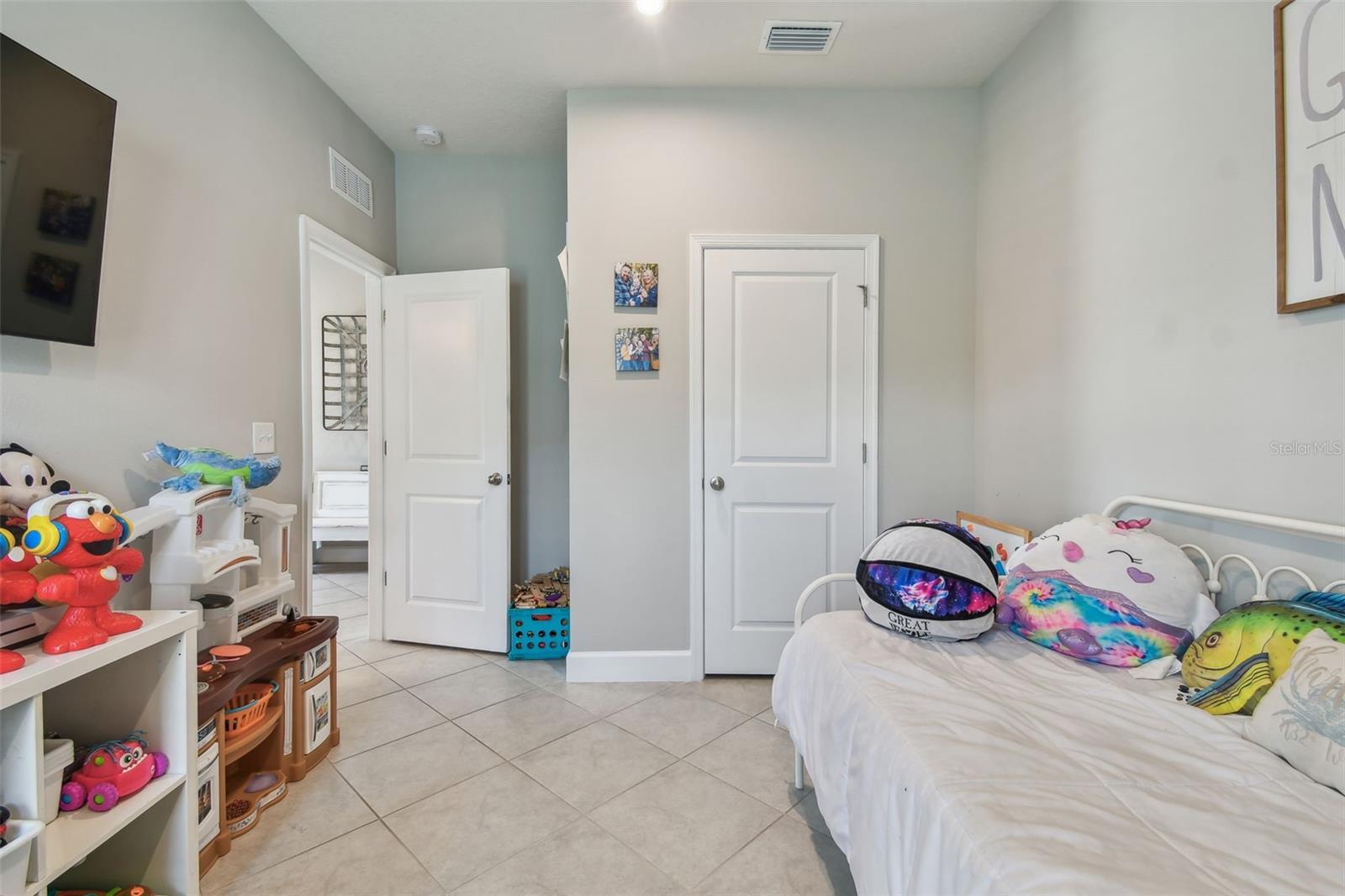 5904 114TH DR E