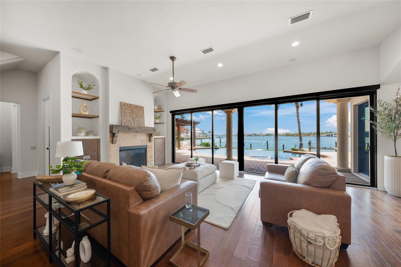 3576 SAN REMO TER