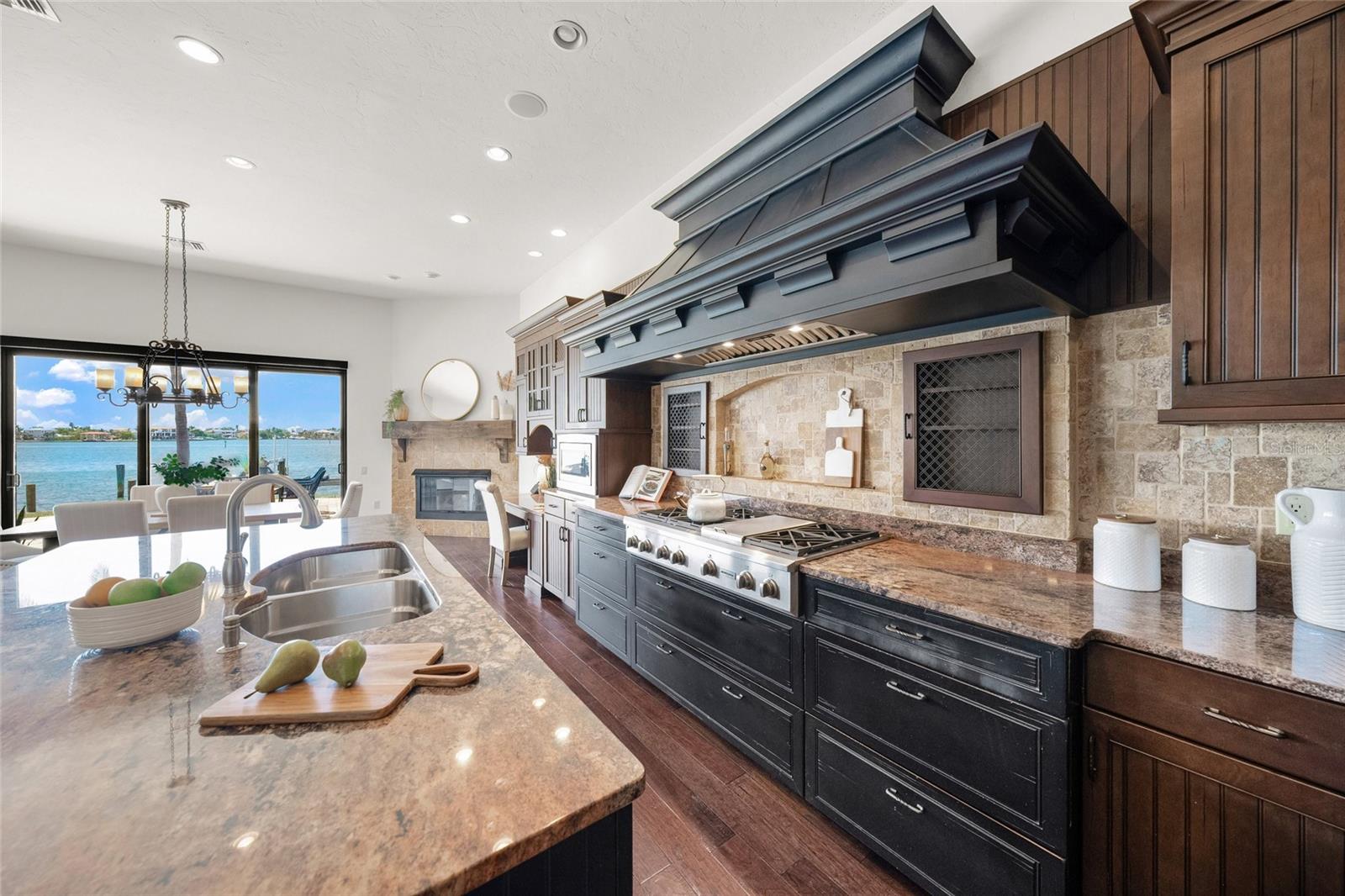 3576 SAN REMO TER