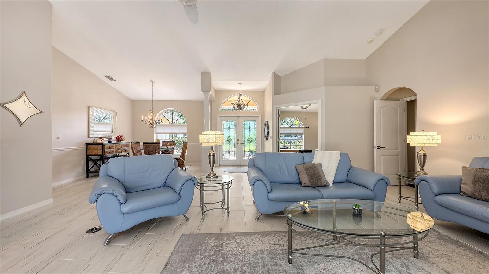 5698 COUNTRY WALK LN