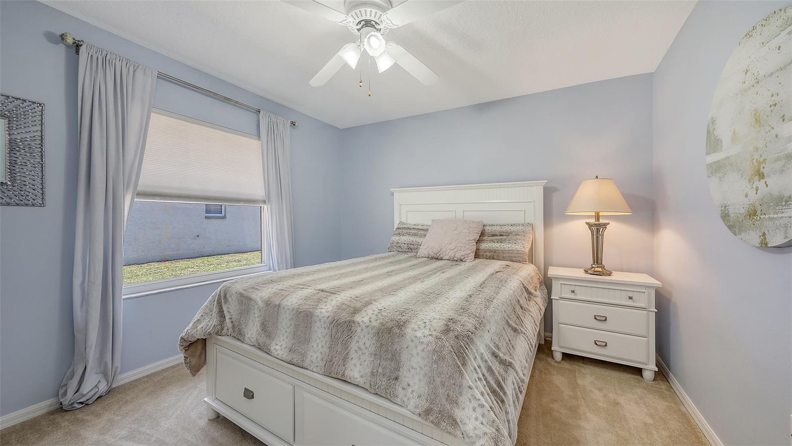 5698 COUNTRY WALK LN