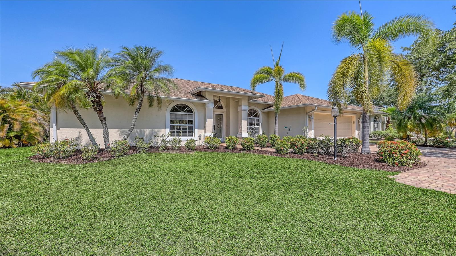 5698 COUNTRY WALK LN