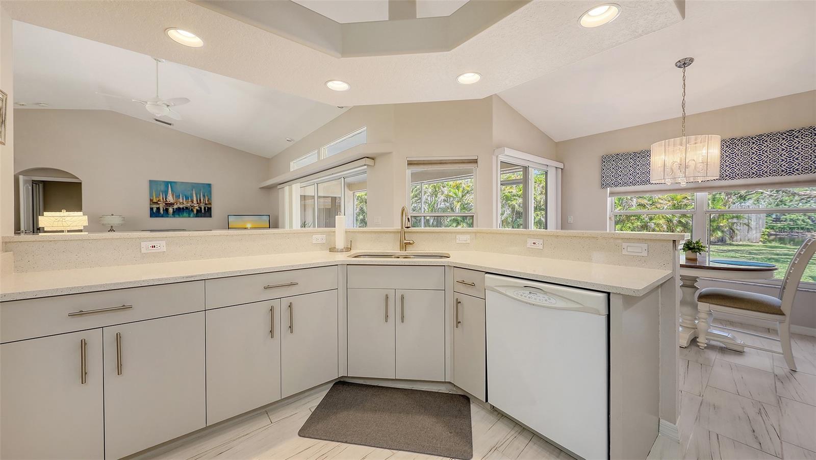 5698 COUNTRY WALK LN