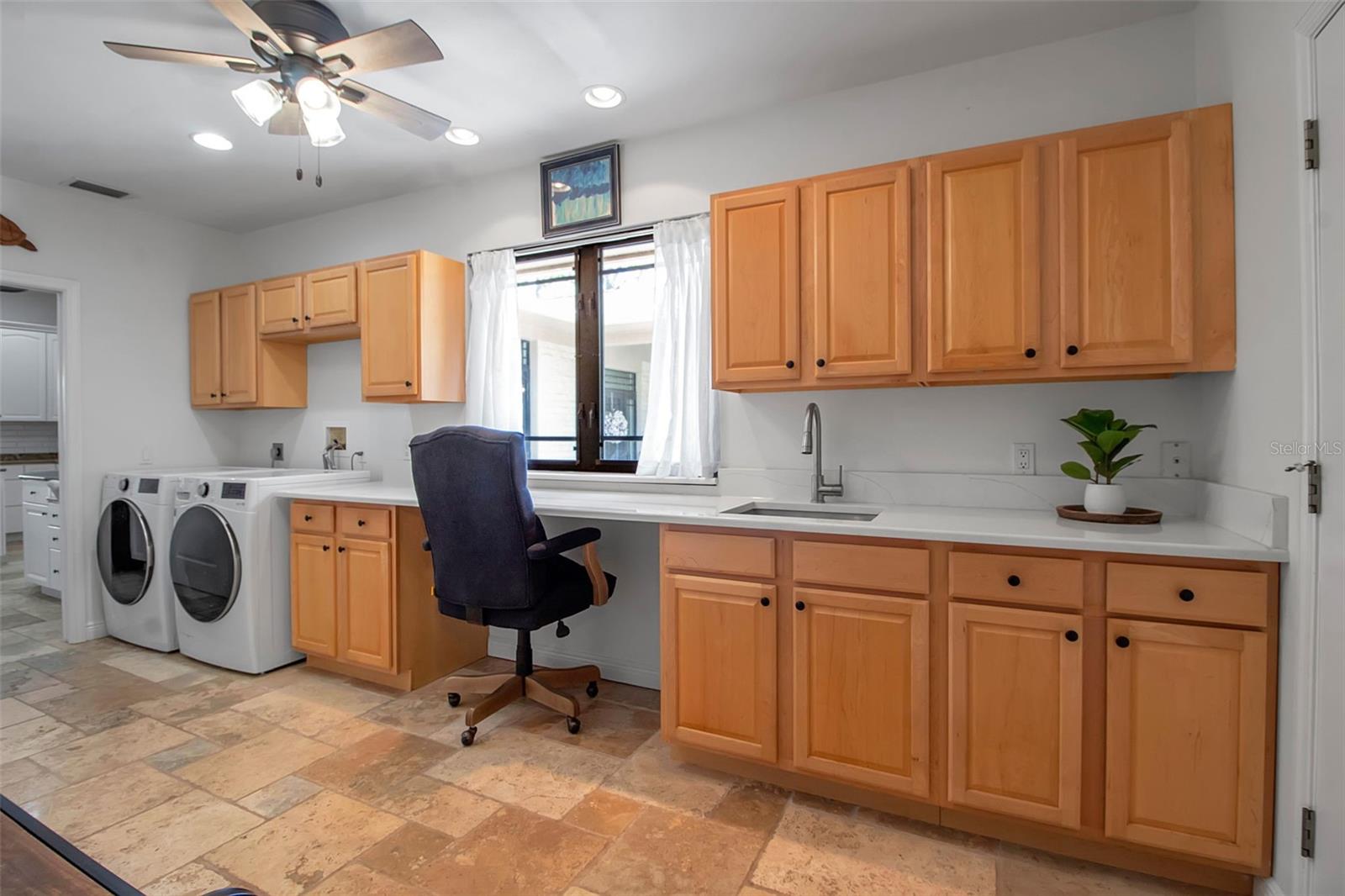 5935 RIVER FOREST CIR