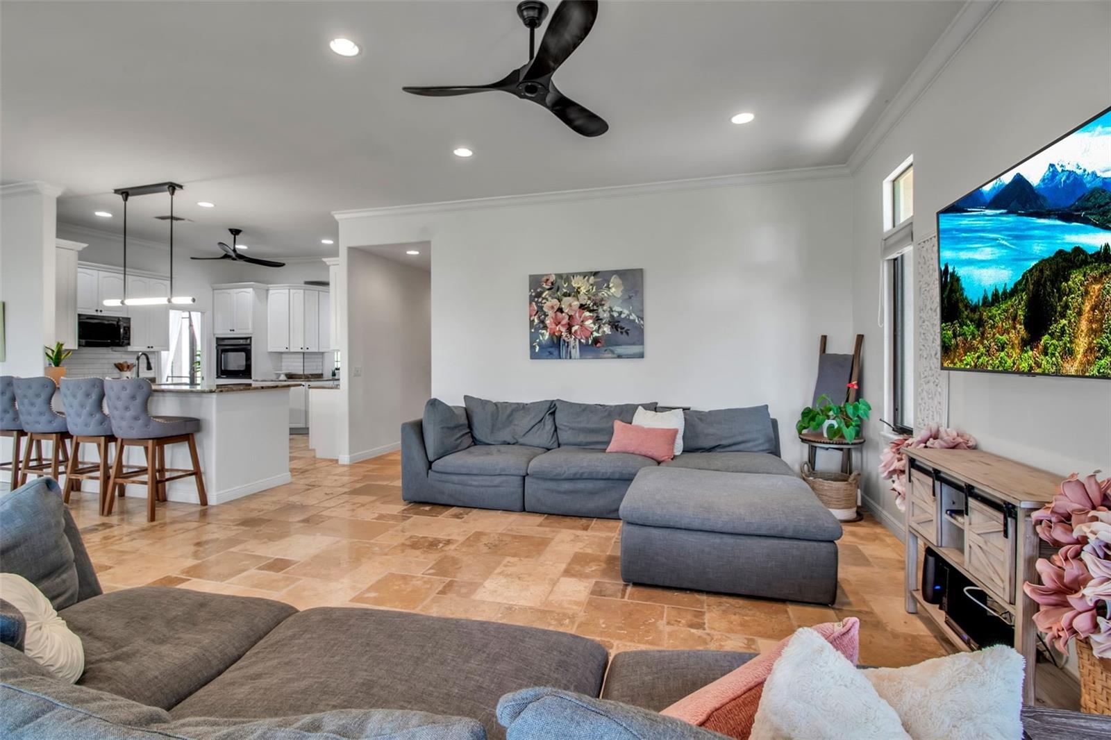 5935 RIVER FOREST CIR
