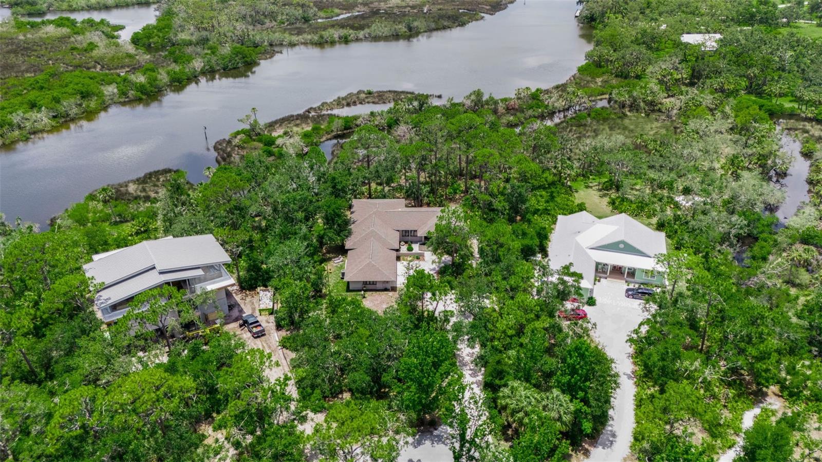 5935 RIVER FOREST CIR