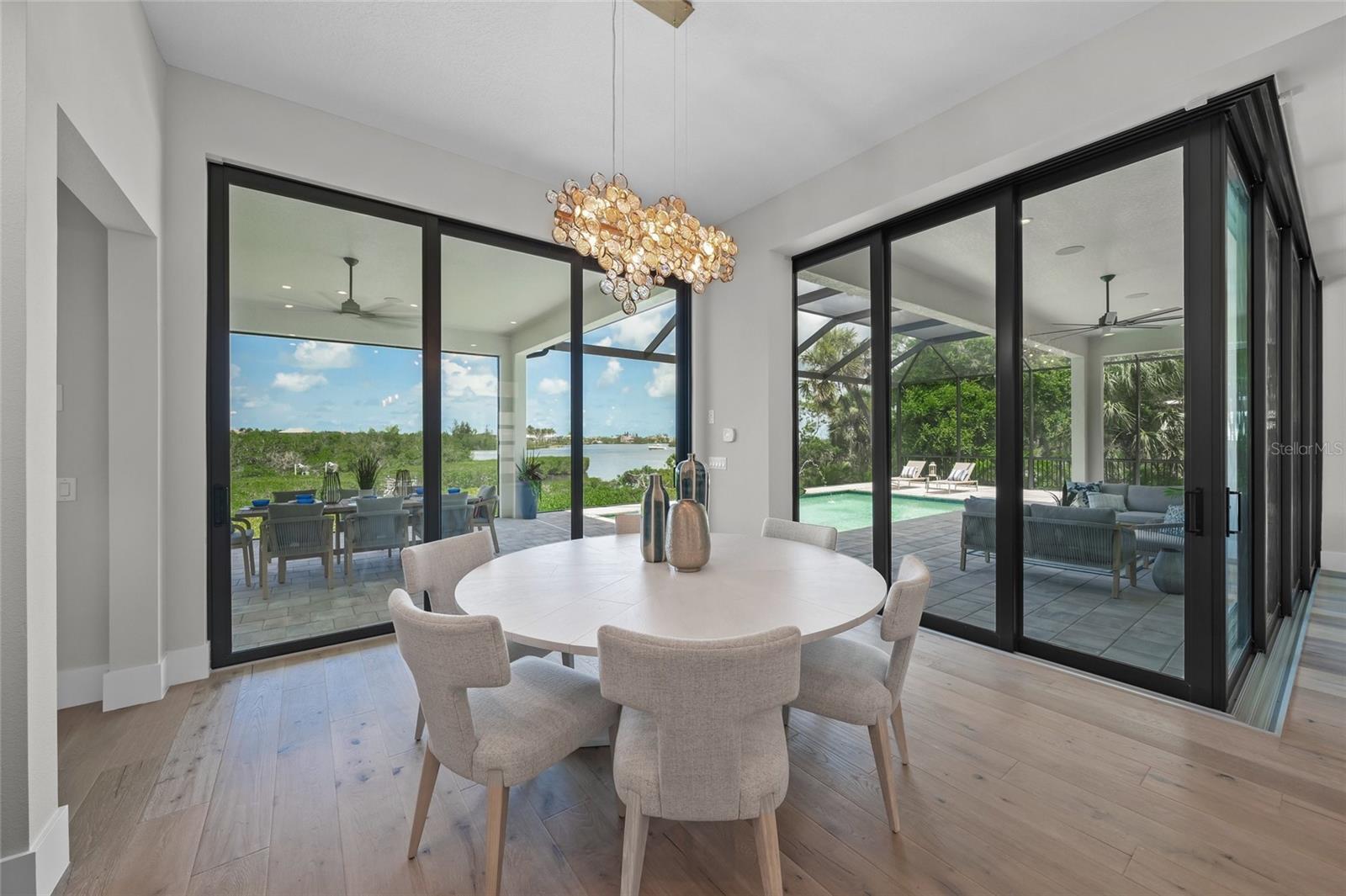 1109 BAYSHORE RD