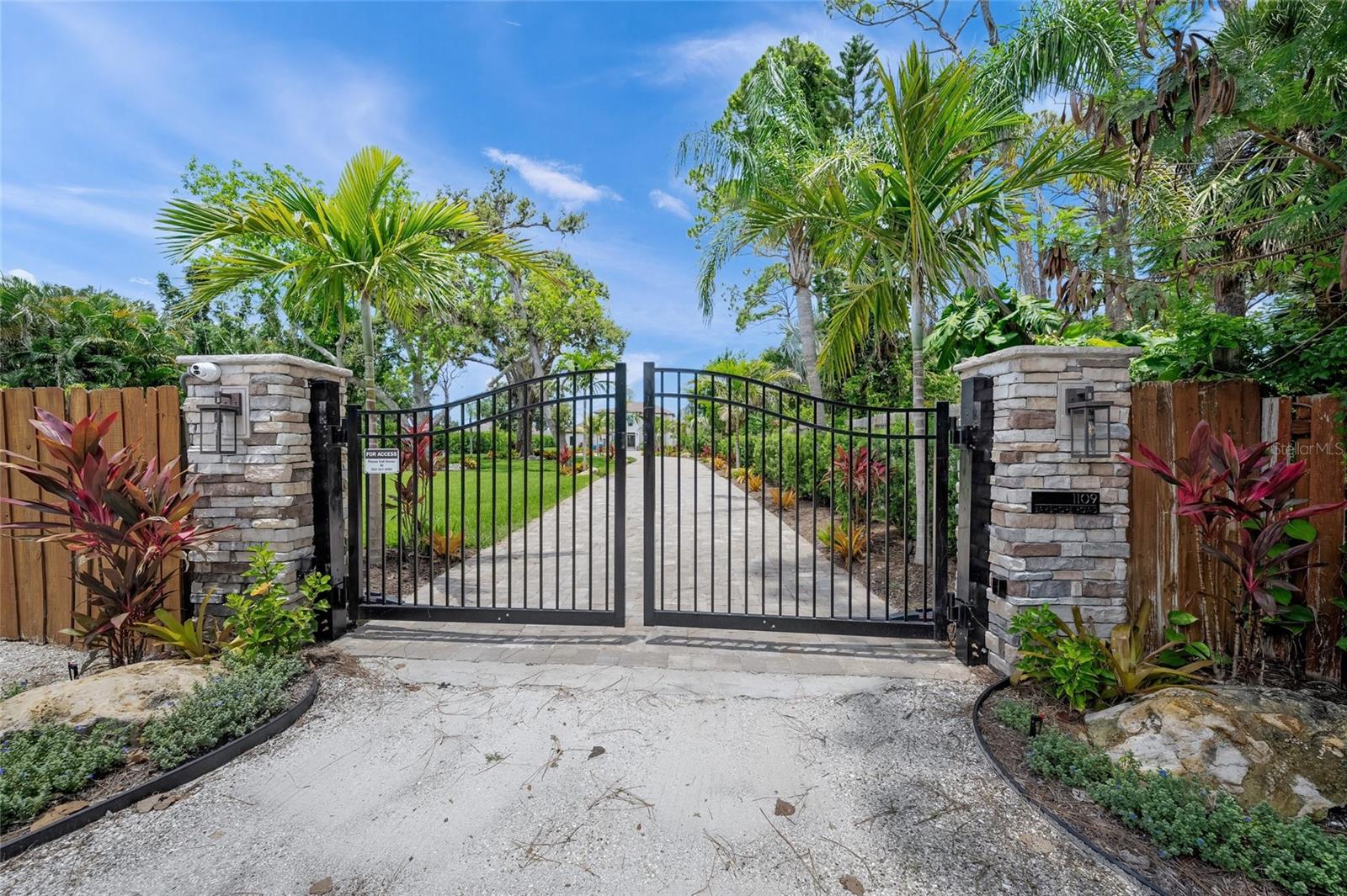 1109 BAYSHORE RD