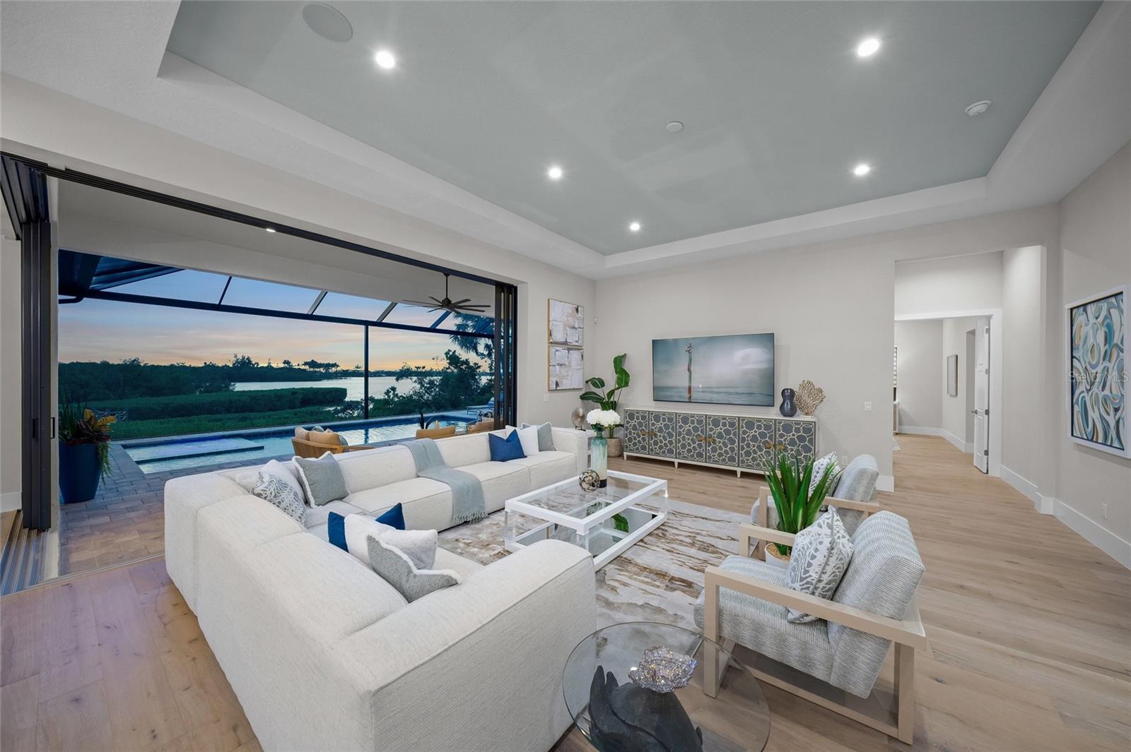 1109 BAYSHORE RD