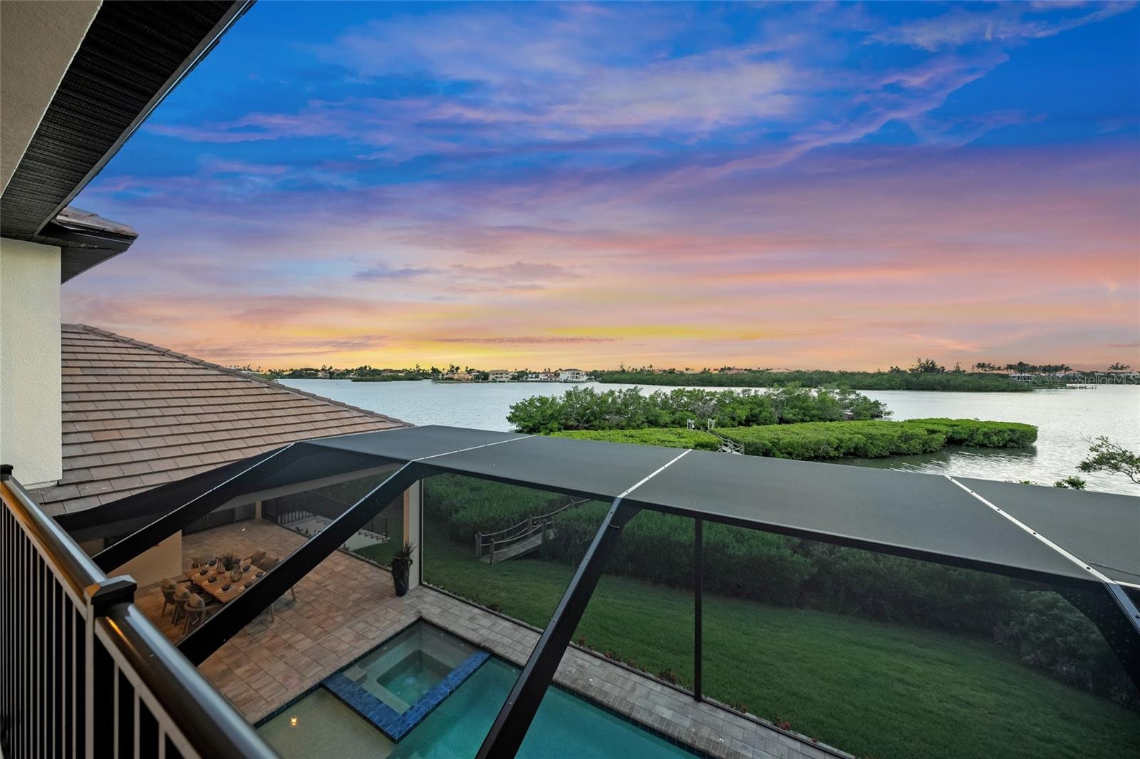 1109 BAYSHORE RD