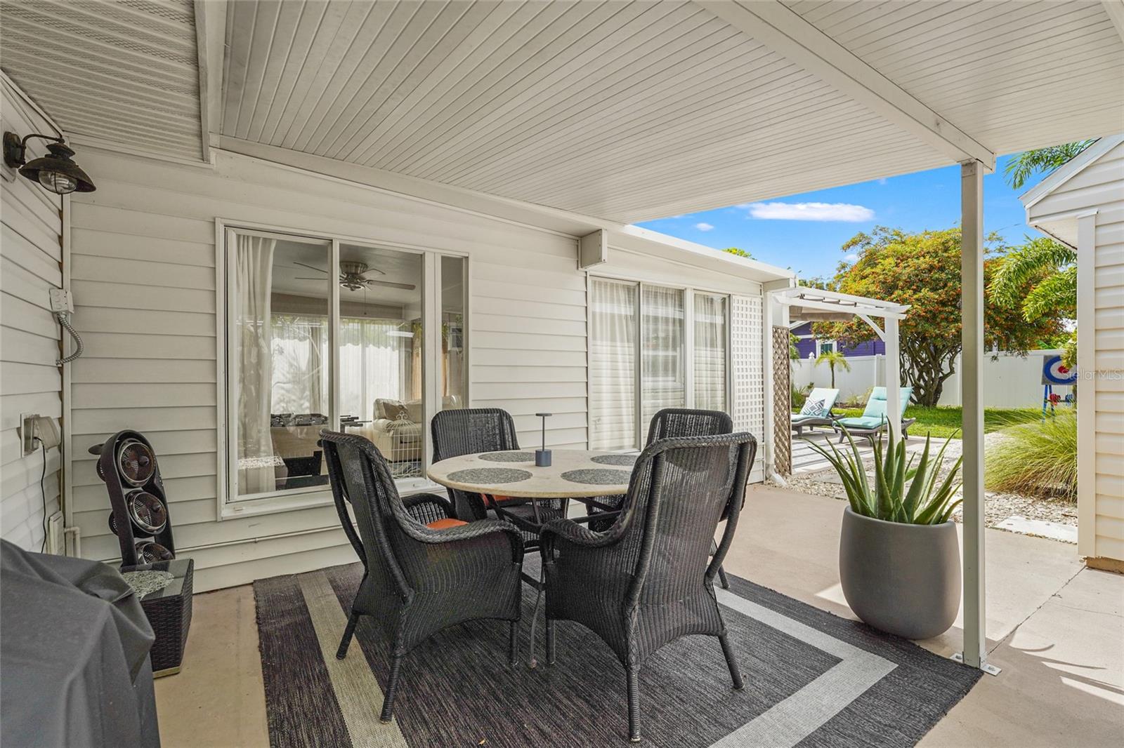 2705 2ND AVE W