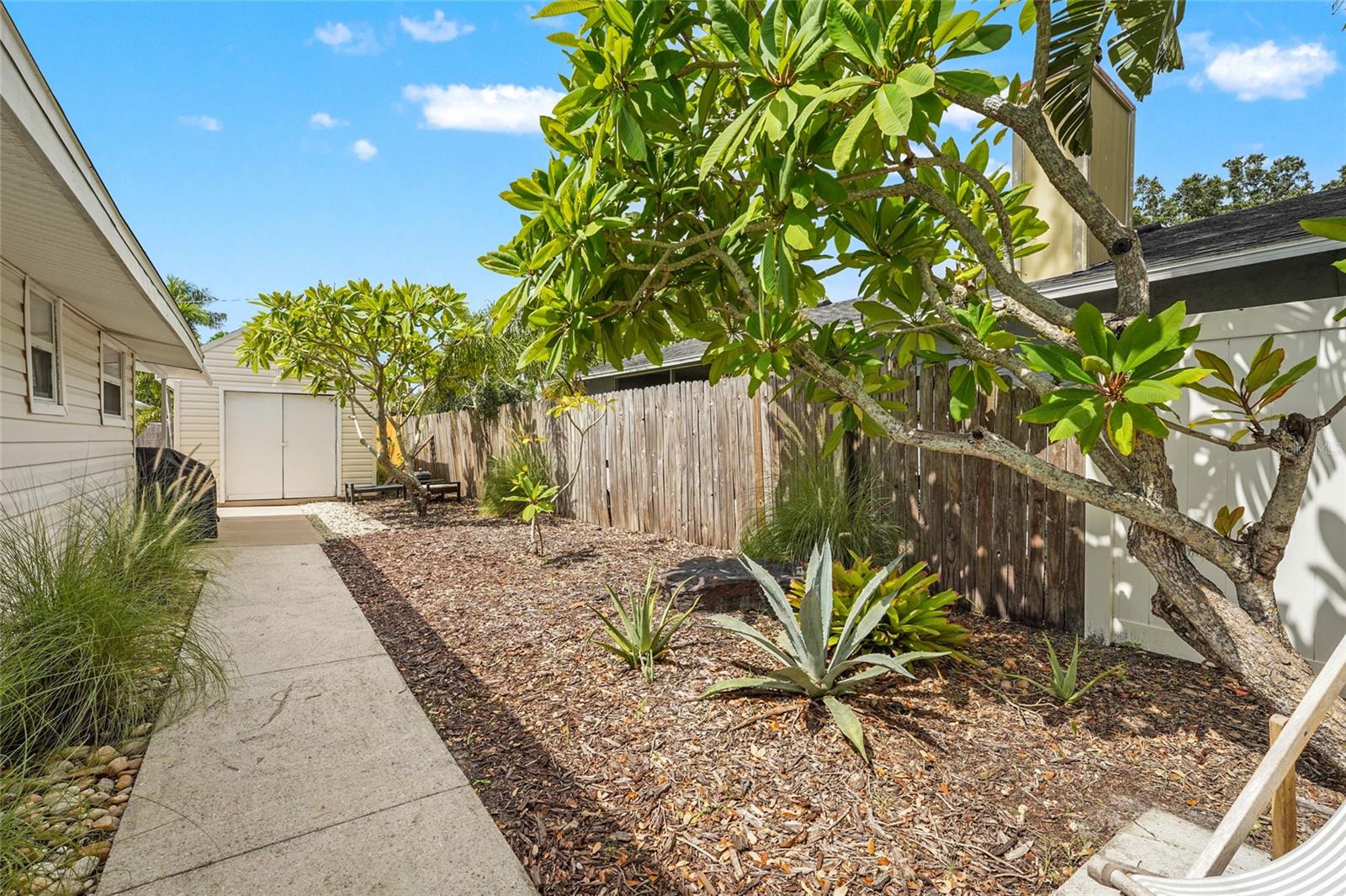 2705 2ND AVE W