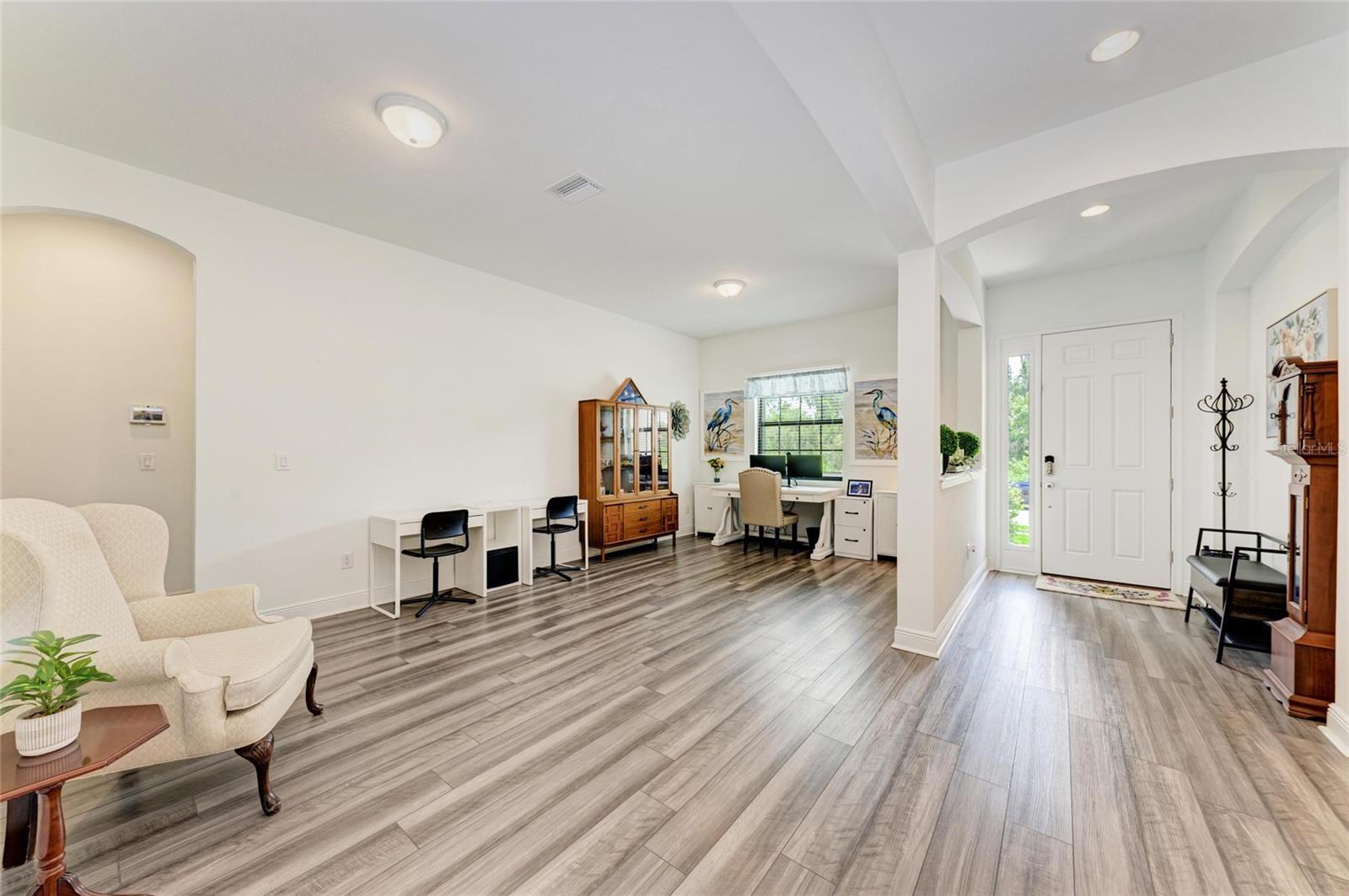 3724 CREEKSIDE PARK DR