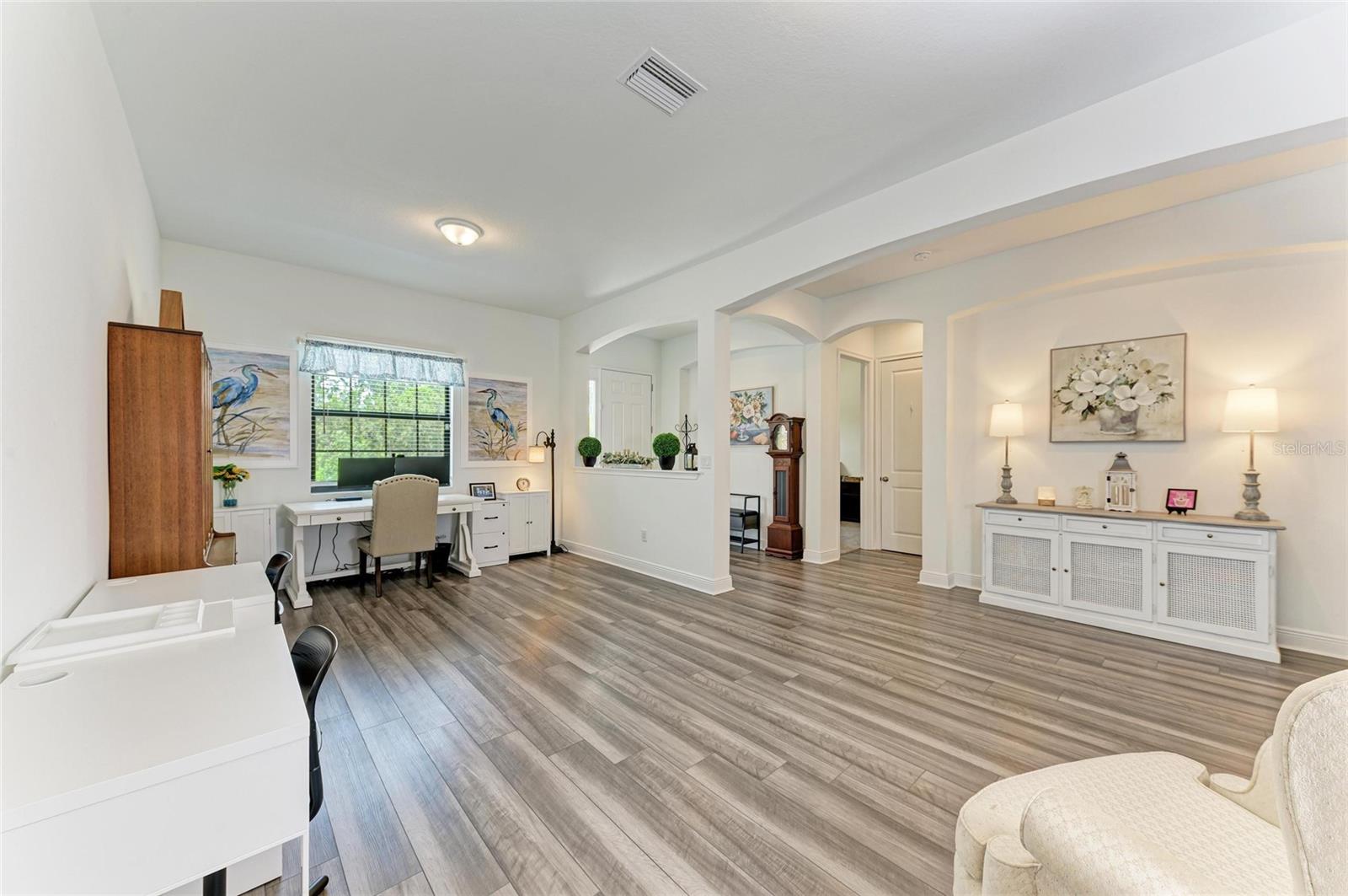 3724 CREEKSIDE PARK DR