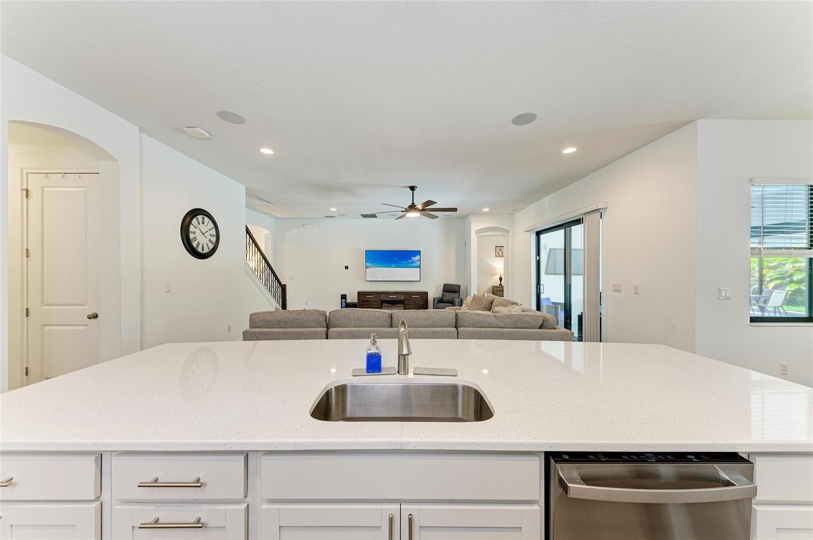 3724 CREEKSIDE PARK DR