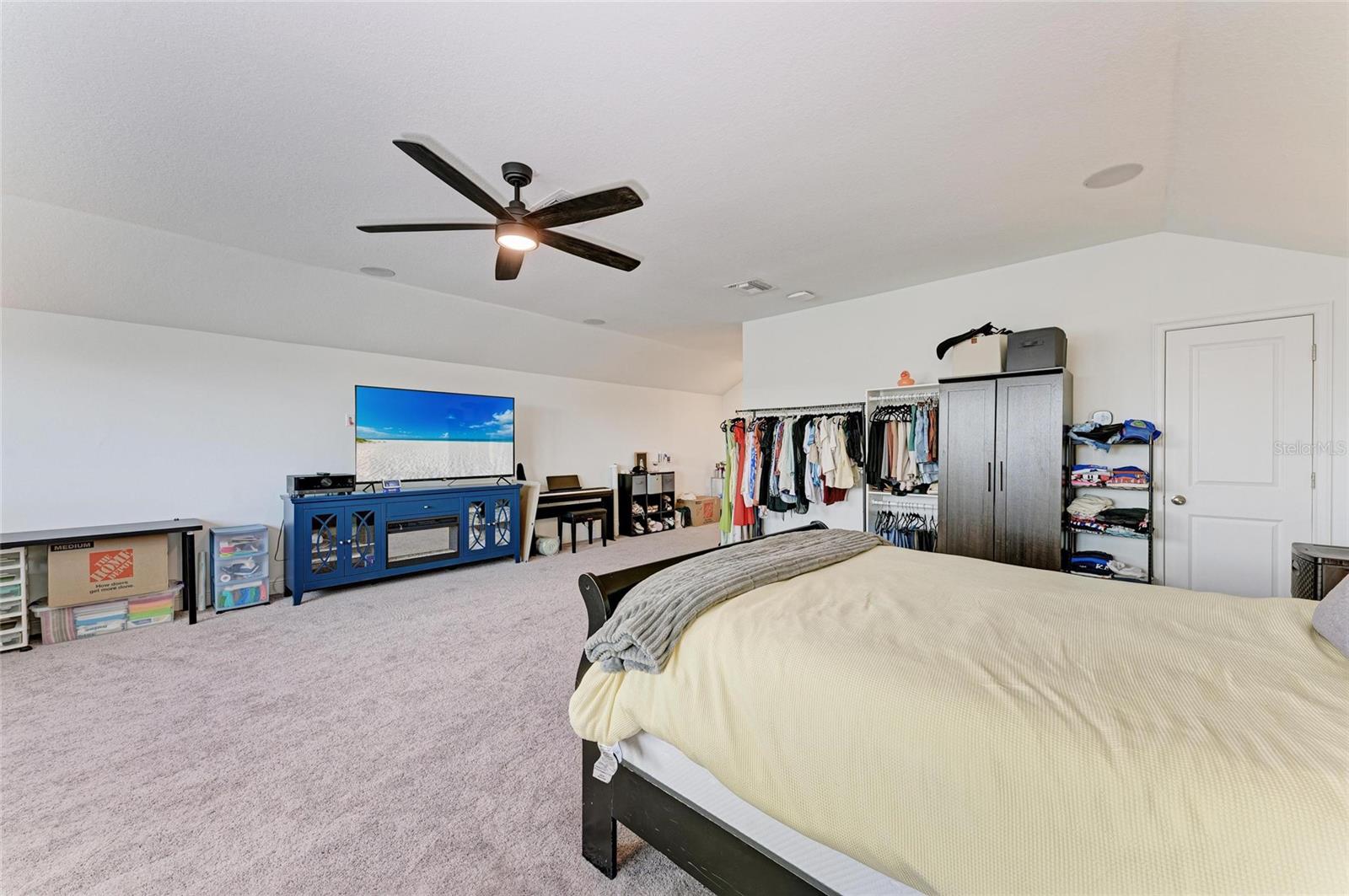 3724 CREEKSIDE PARK DR