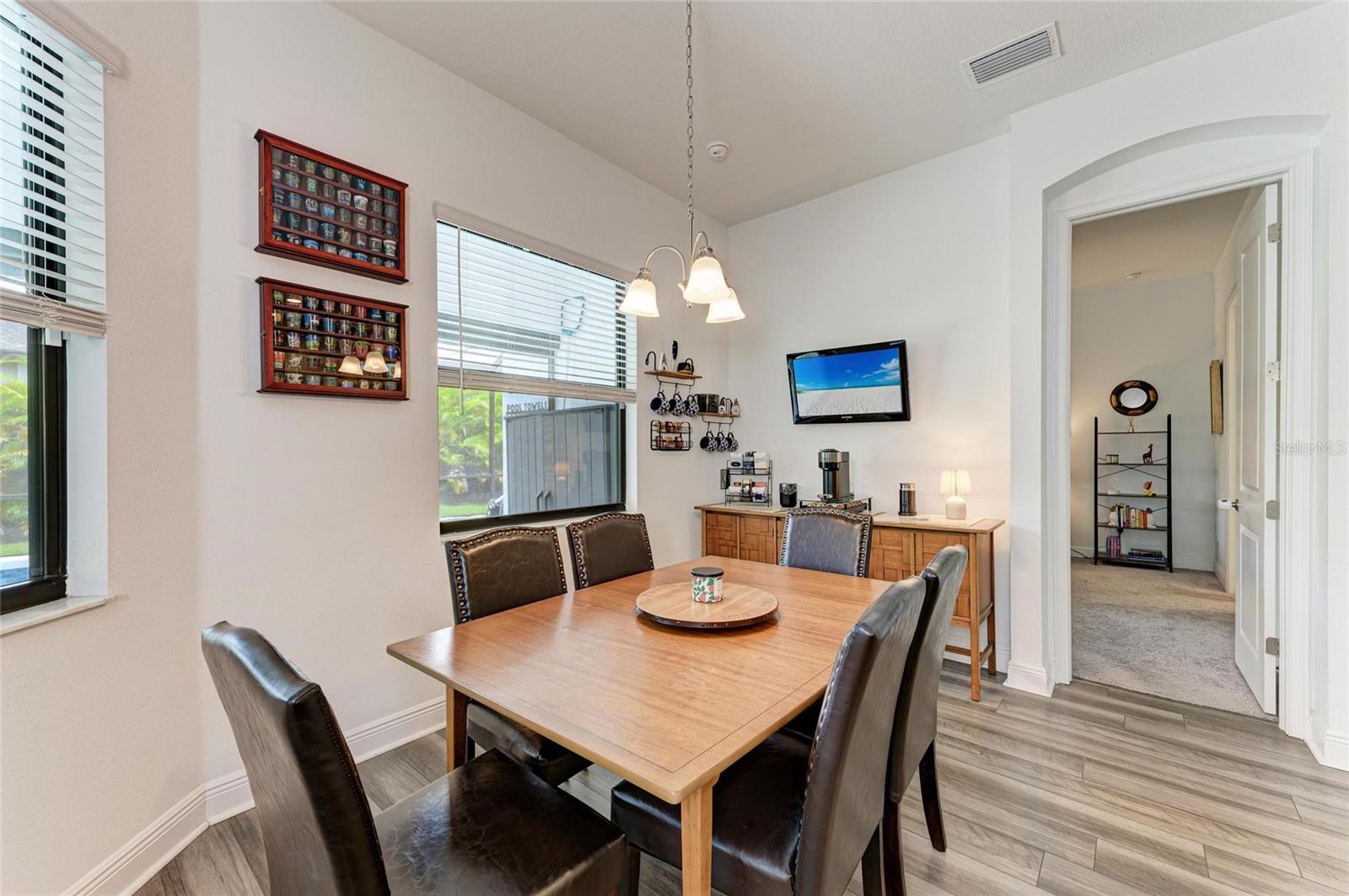 3724 CREEKSIDE PARK DR