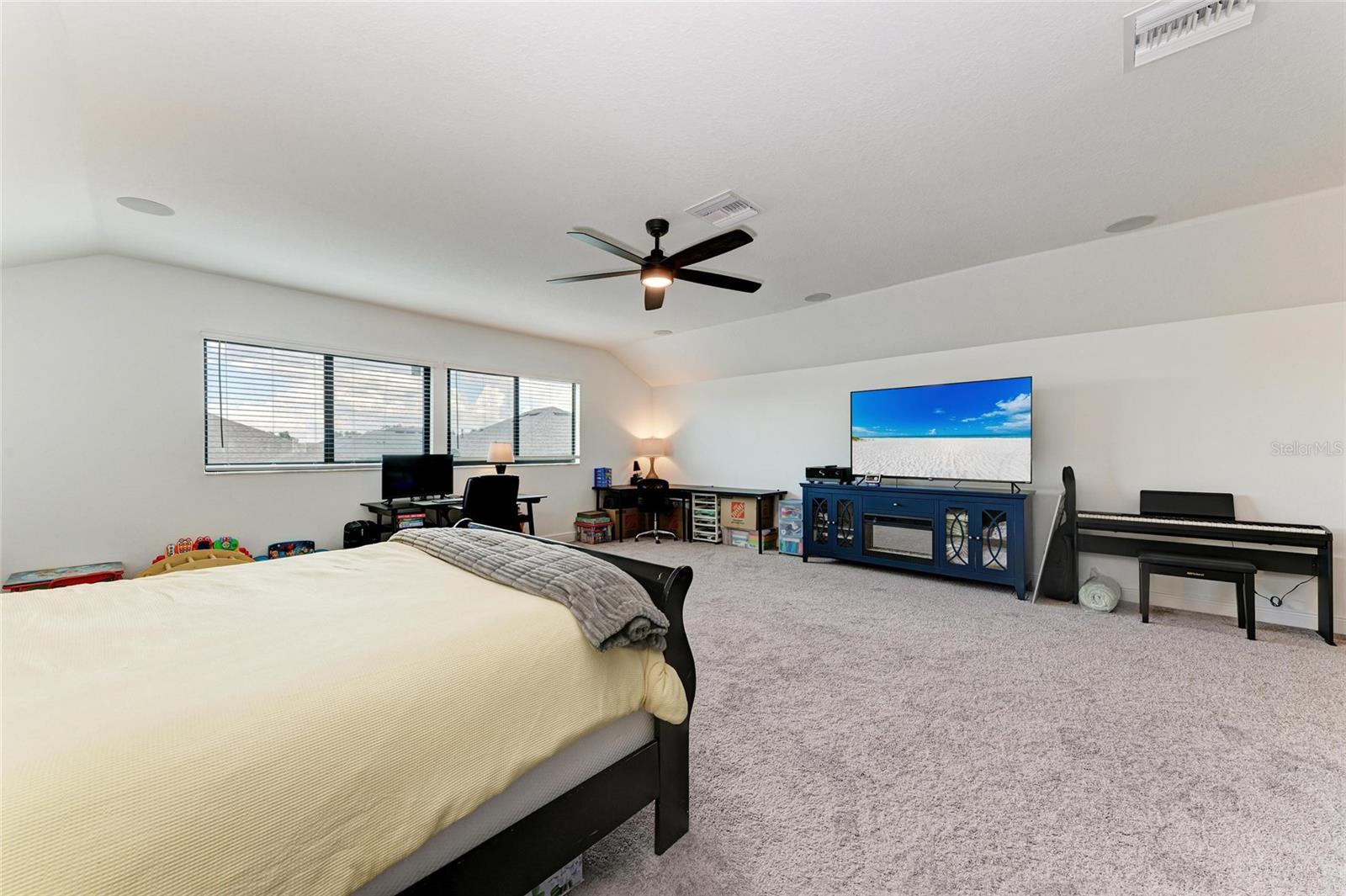 3724 CREEKSIDE PARK DR