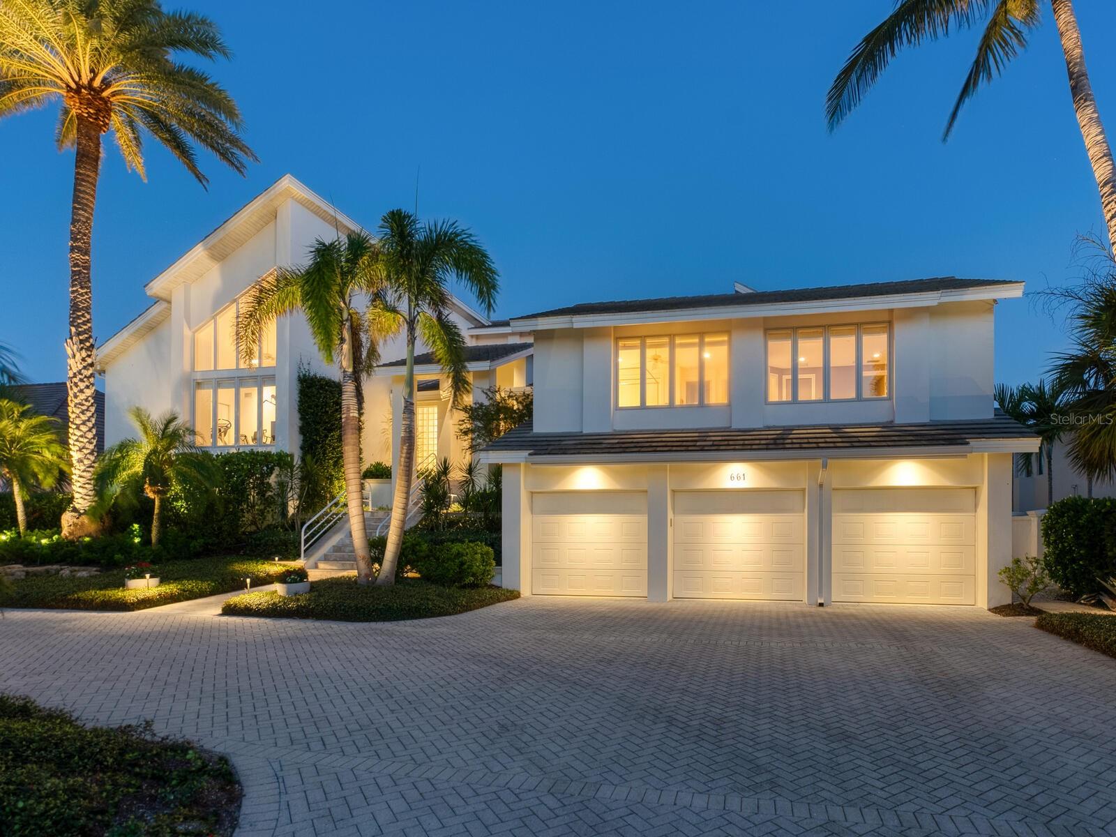 661 MOURNING DOVE DR