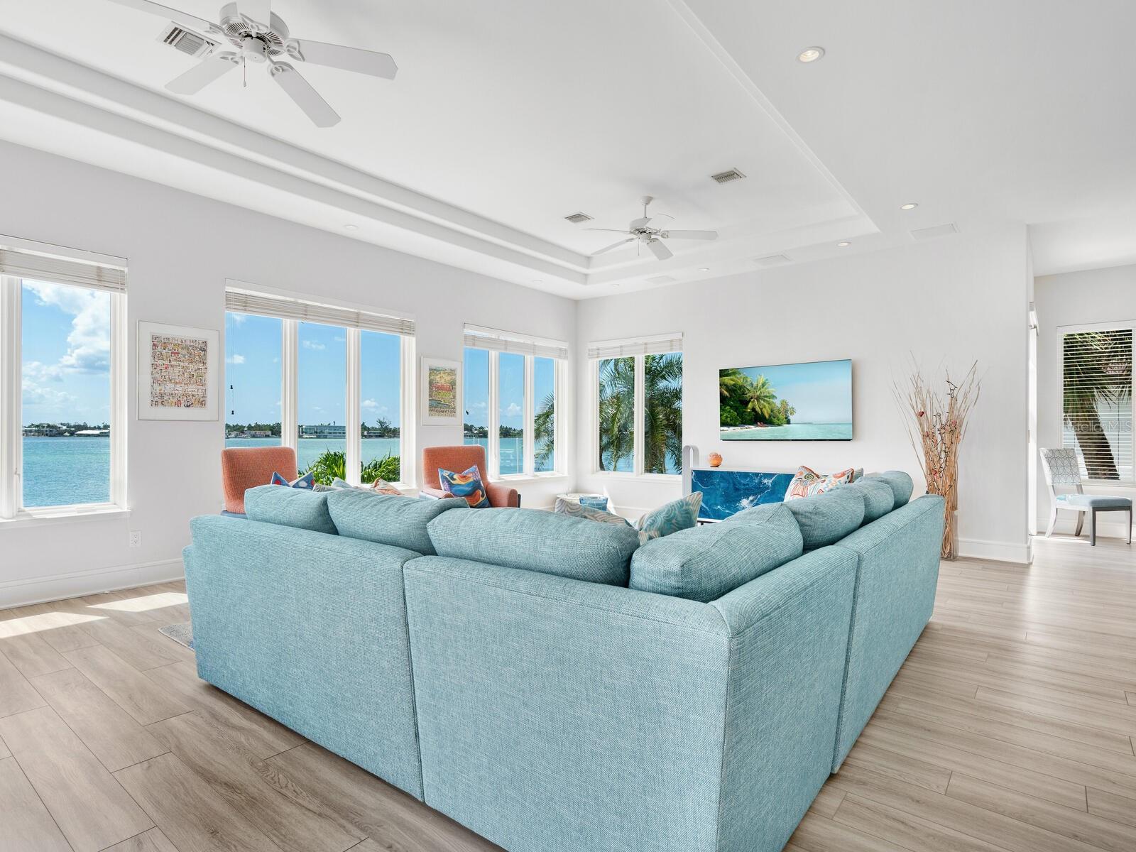 661 MOURNING DOVE DR