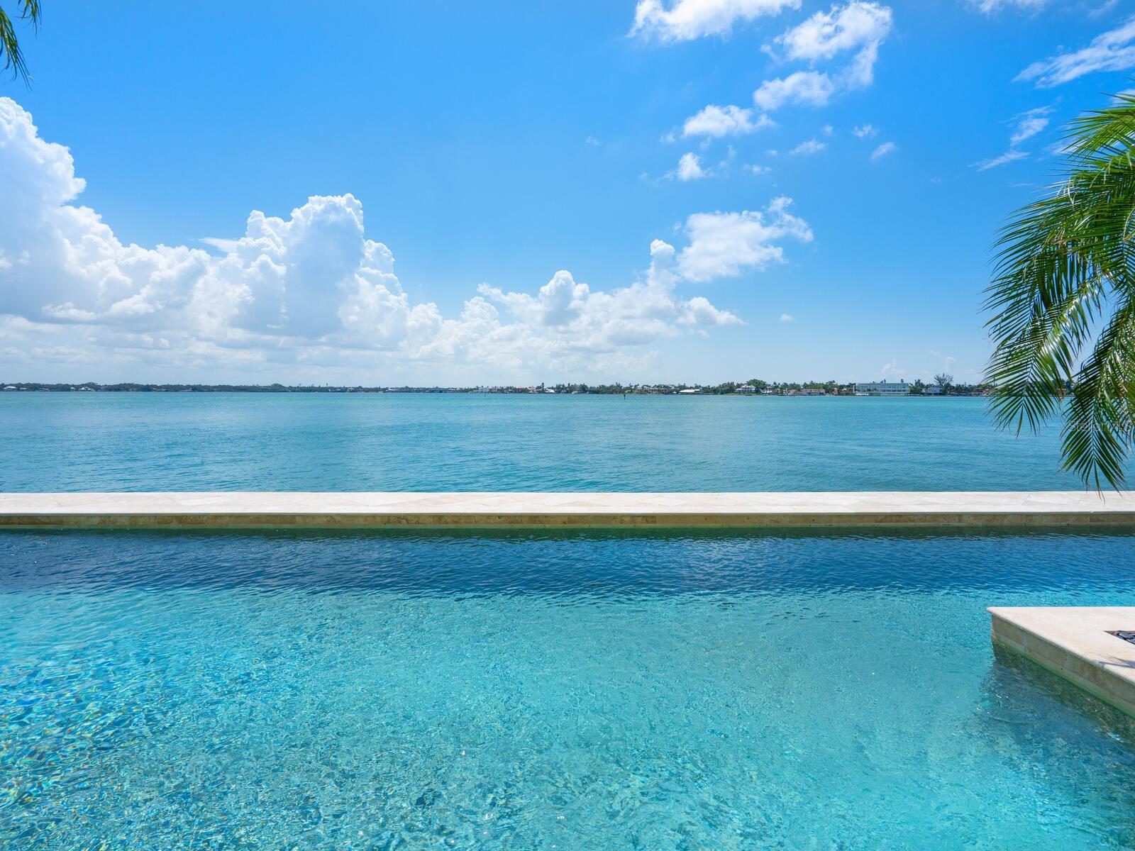 661 MOURNING DOVE DR