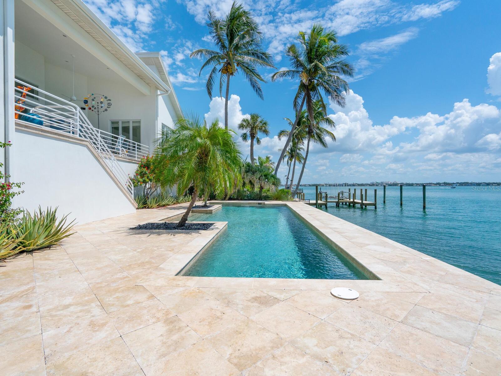 661 MOURNING DOVE DR