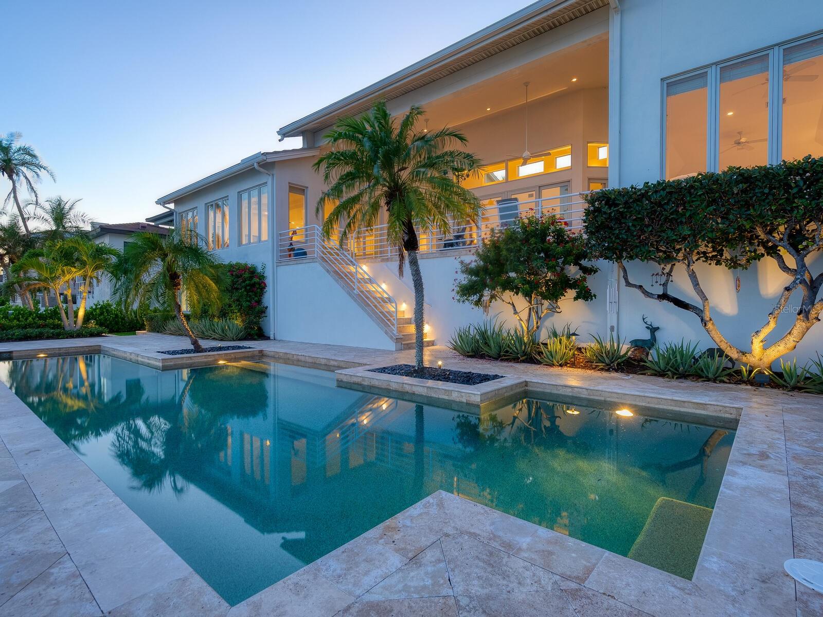 661 MOURNING DOVE DR