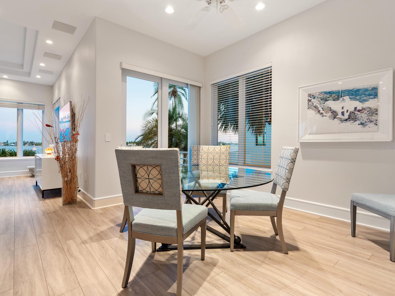 661 MOURNING DOVE DR