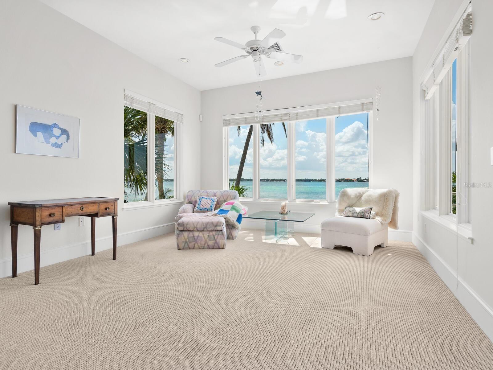 661 MOURNING DOVE DR