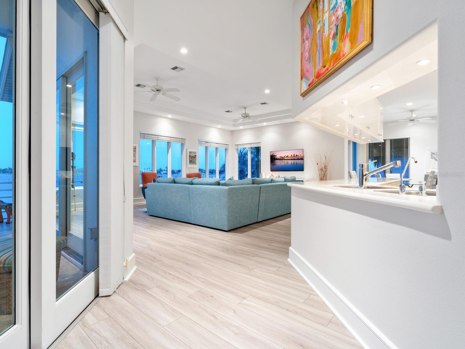 661 MOURNING DOVE DR