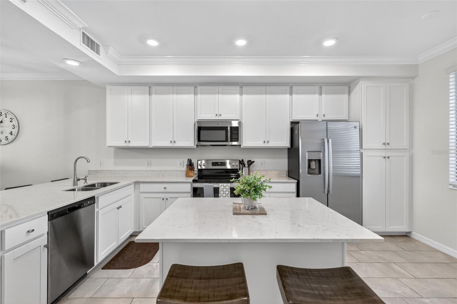 17810 GAWTHROP DR #305