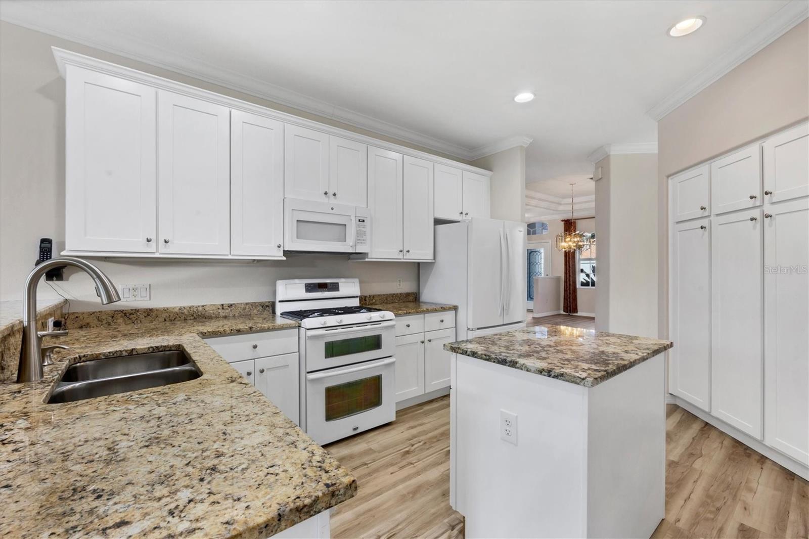 9014 BEACON MANOR TER