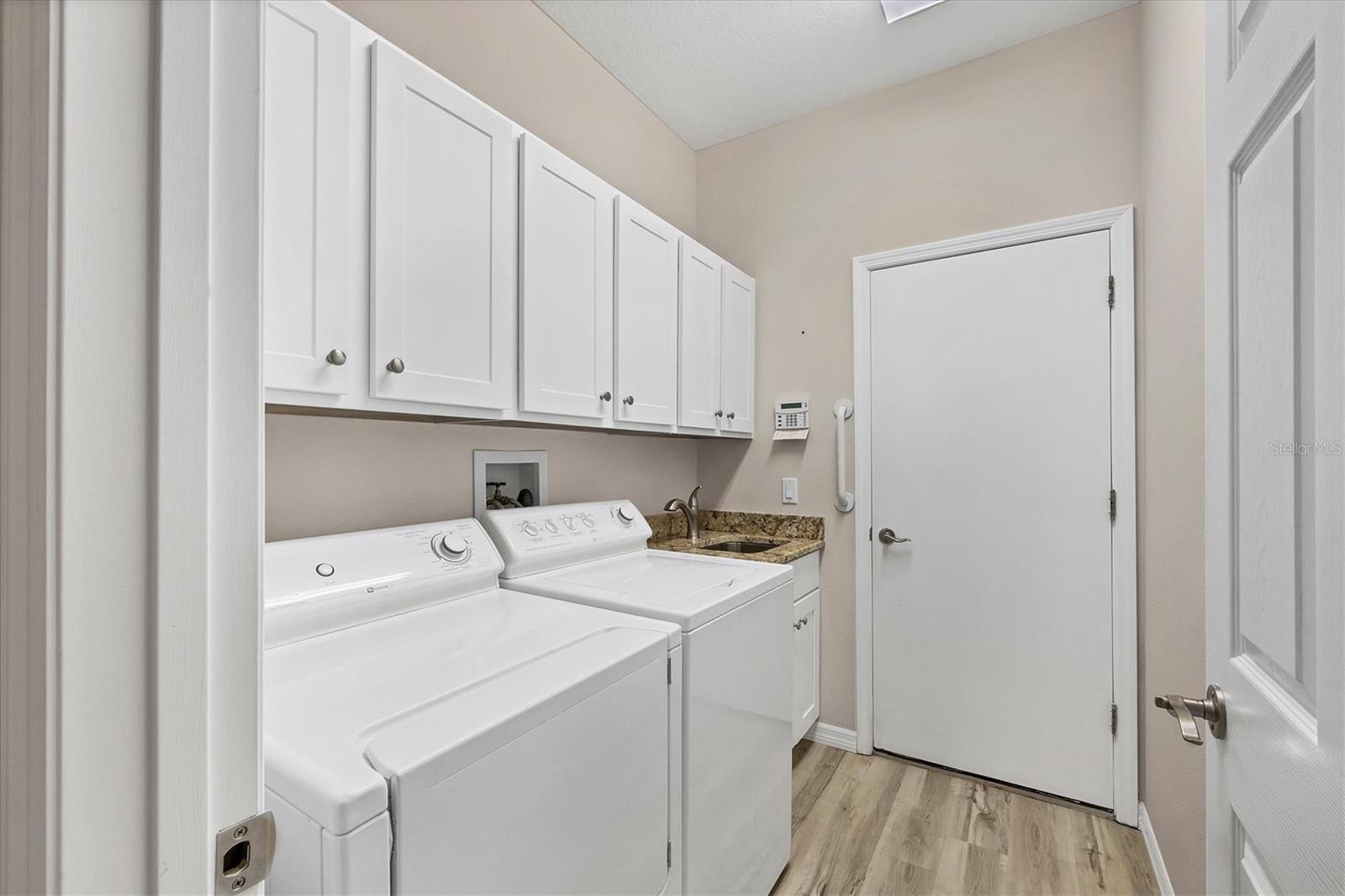 9014 BEACON MANOR TER