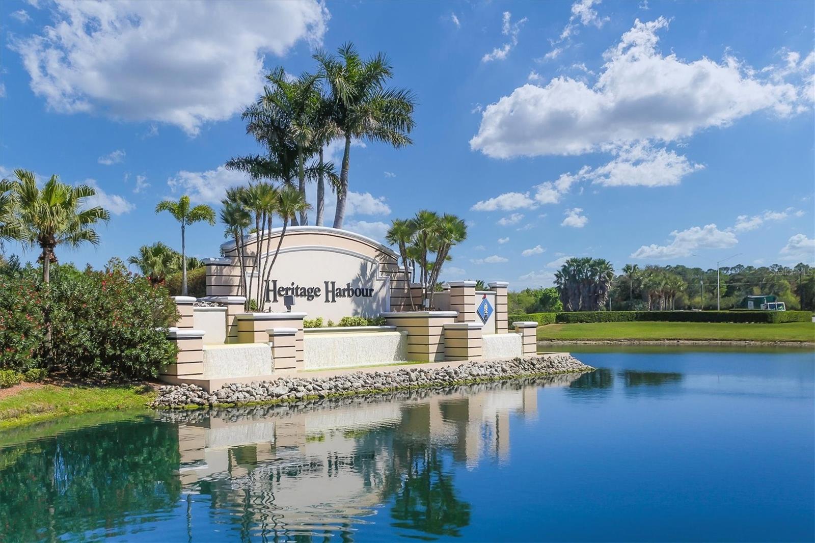 9014 BEACON MANOR TER